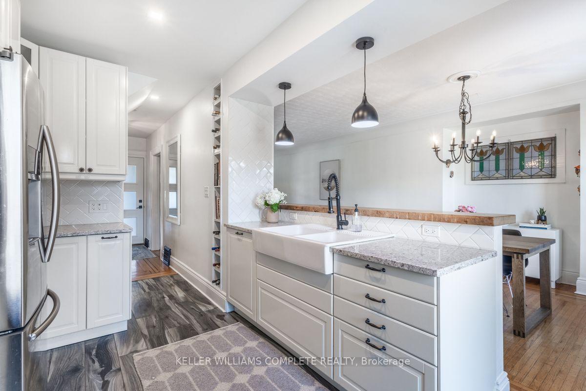 Photo 15 of 40 Linwood Avenue, Hamilton, Kirkendall — HOMEH