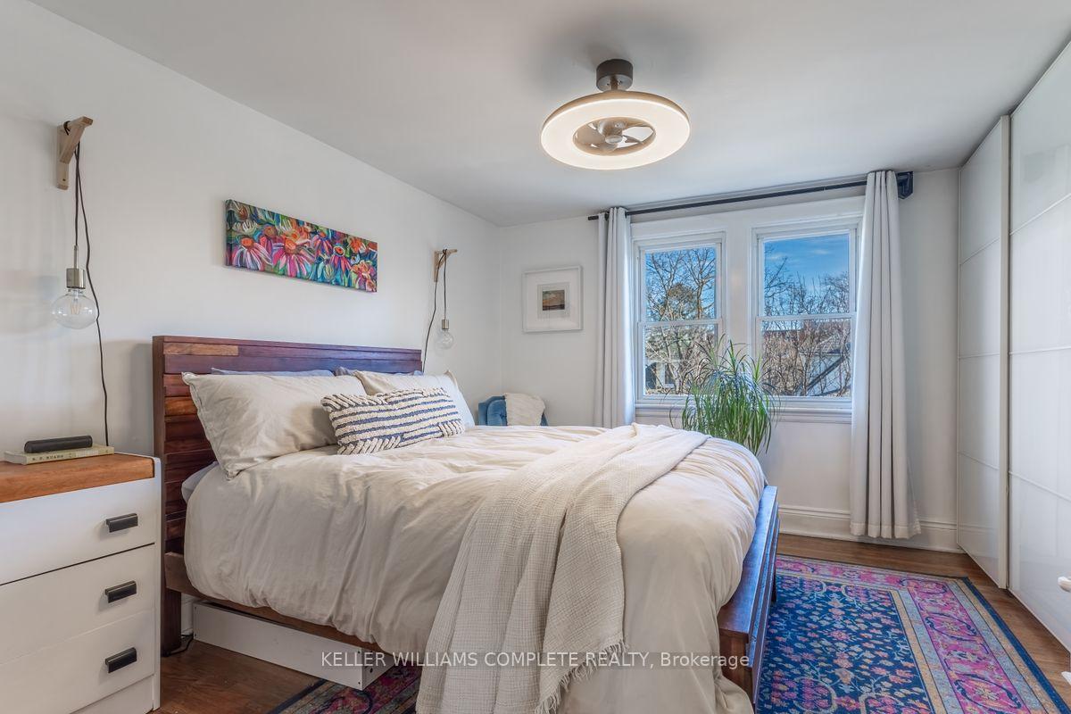 Photo 16 of 40 Linwood Avenue, Hamilton, Kirkendall — HOMEH