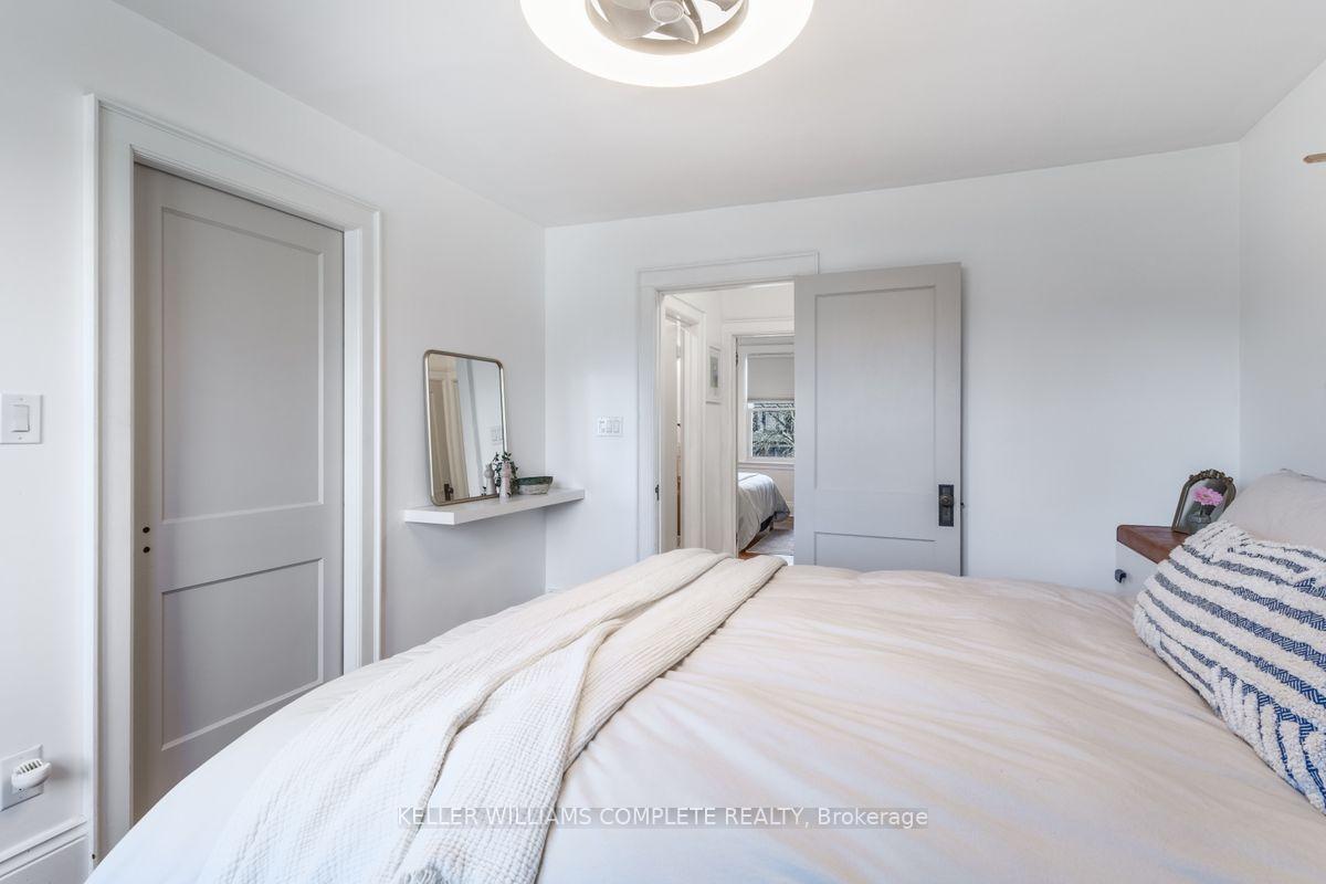Photo 17 of 40 Linwood Avenue, Hamilton, Kirkendall — HOMEH