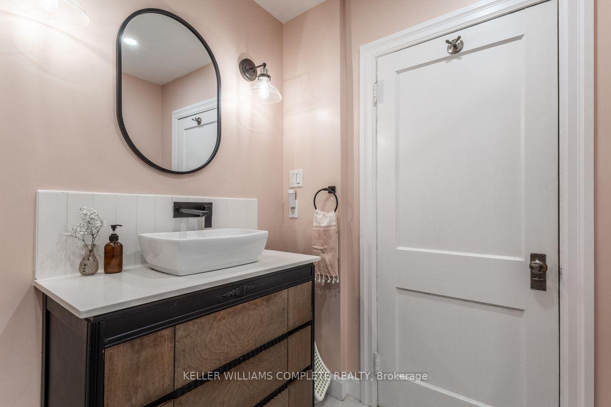 Photo 20 of 40 Linwood Avenue, Hamilton, Kirkendall — HOMEH