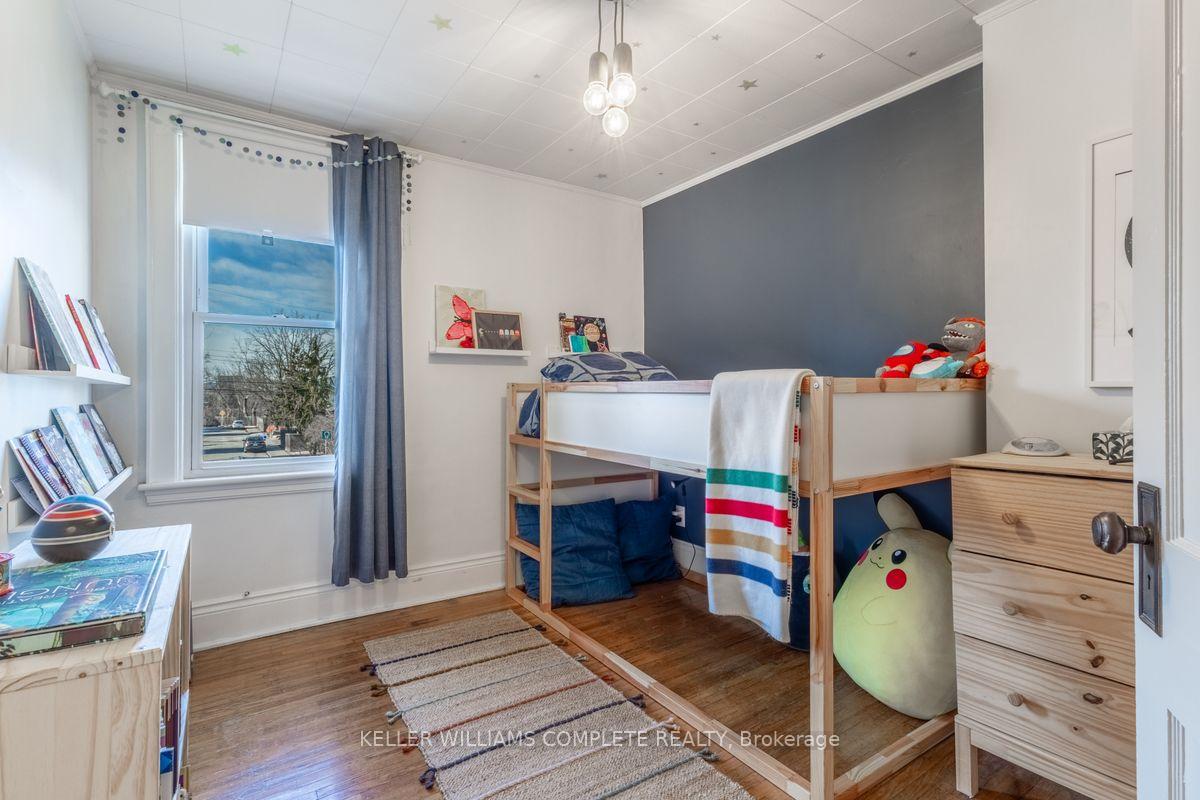Photo 24 of 40 Linwood Avenue, Hamilton, Kirkendall — HOMEH