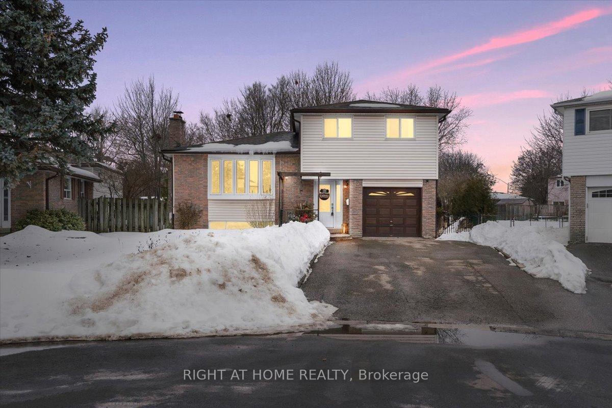 Photo 1 of 14 Grovetree Place, Brampton, Northgate — HOMEH