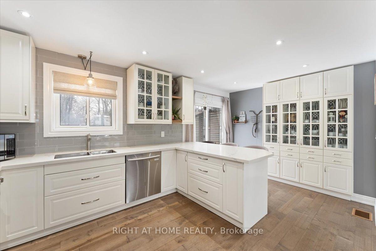 Photo 10 of 14 Grovetree Place, Brampton, Northgate — HOMEH