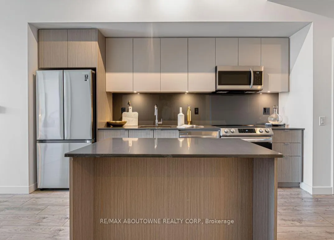 Photo 5 of Unit B0703, 133 Bronte Road, Oakville, Bronte — HOMEH