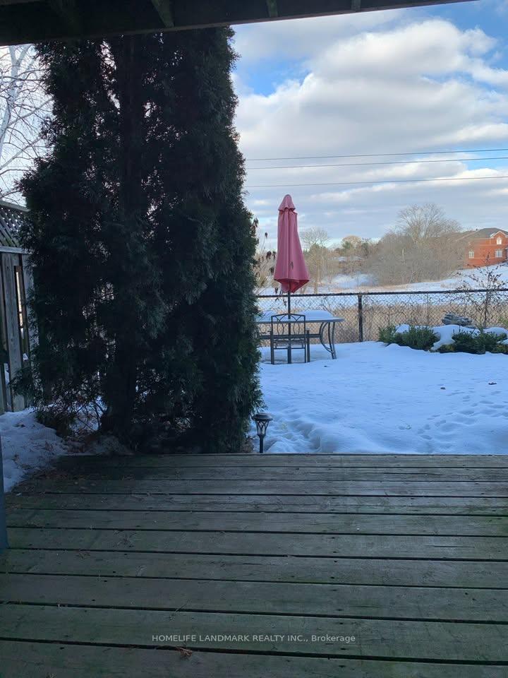 Photo 9 of 274 Pinnacle Trail, Aurora, Bayview Wellington — HOMEH