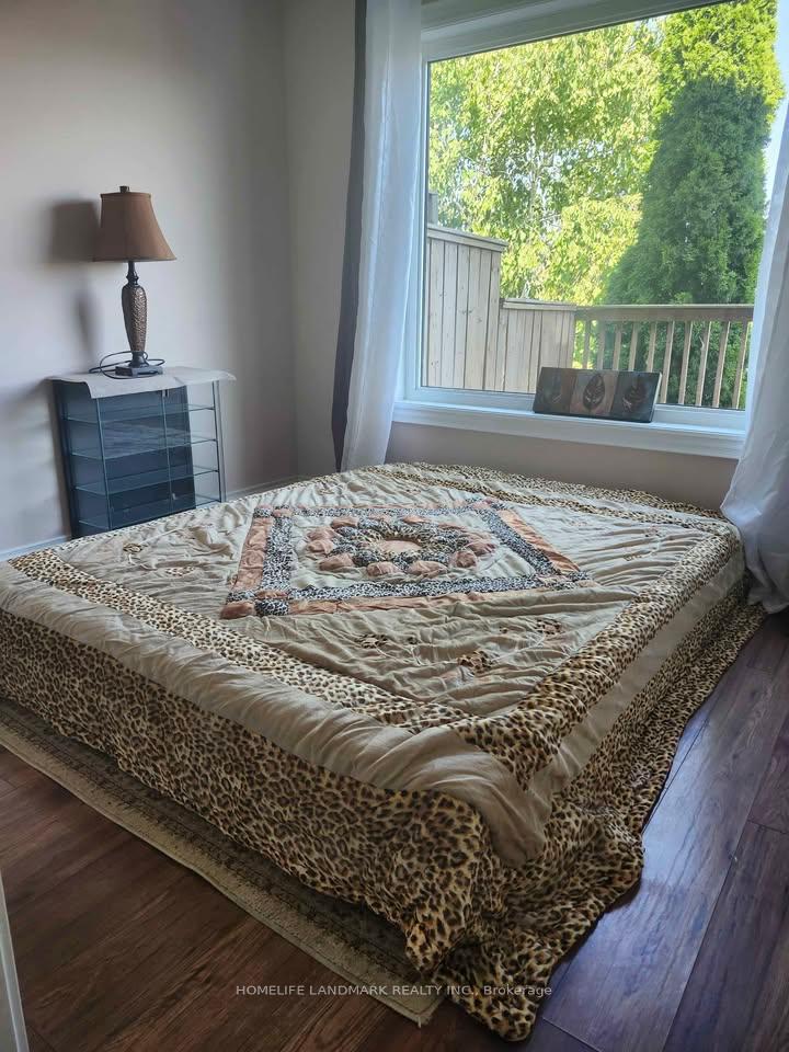 Photo 12 of 274 Pinnacle Trail, Aurora, Bayview Wellington — HOMEH