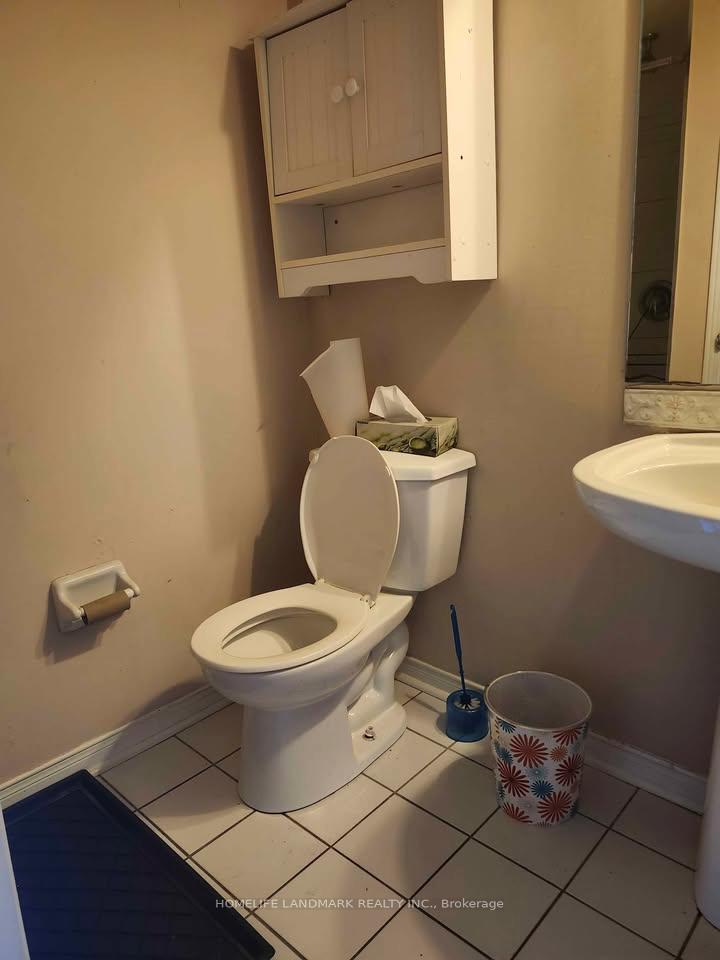 Photo 18 of 274 Pinnacle Trail, Aurora, Bayview Wellington — HOMEH
