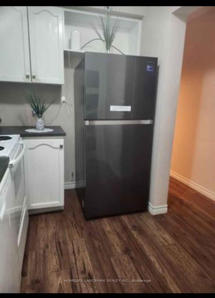 Photo 21 of 274 Pinnacle Trail, Aurora, Bayview Wellington — HOMEH