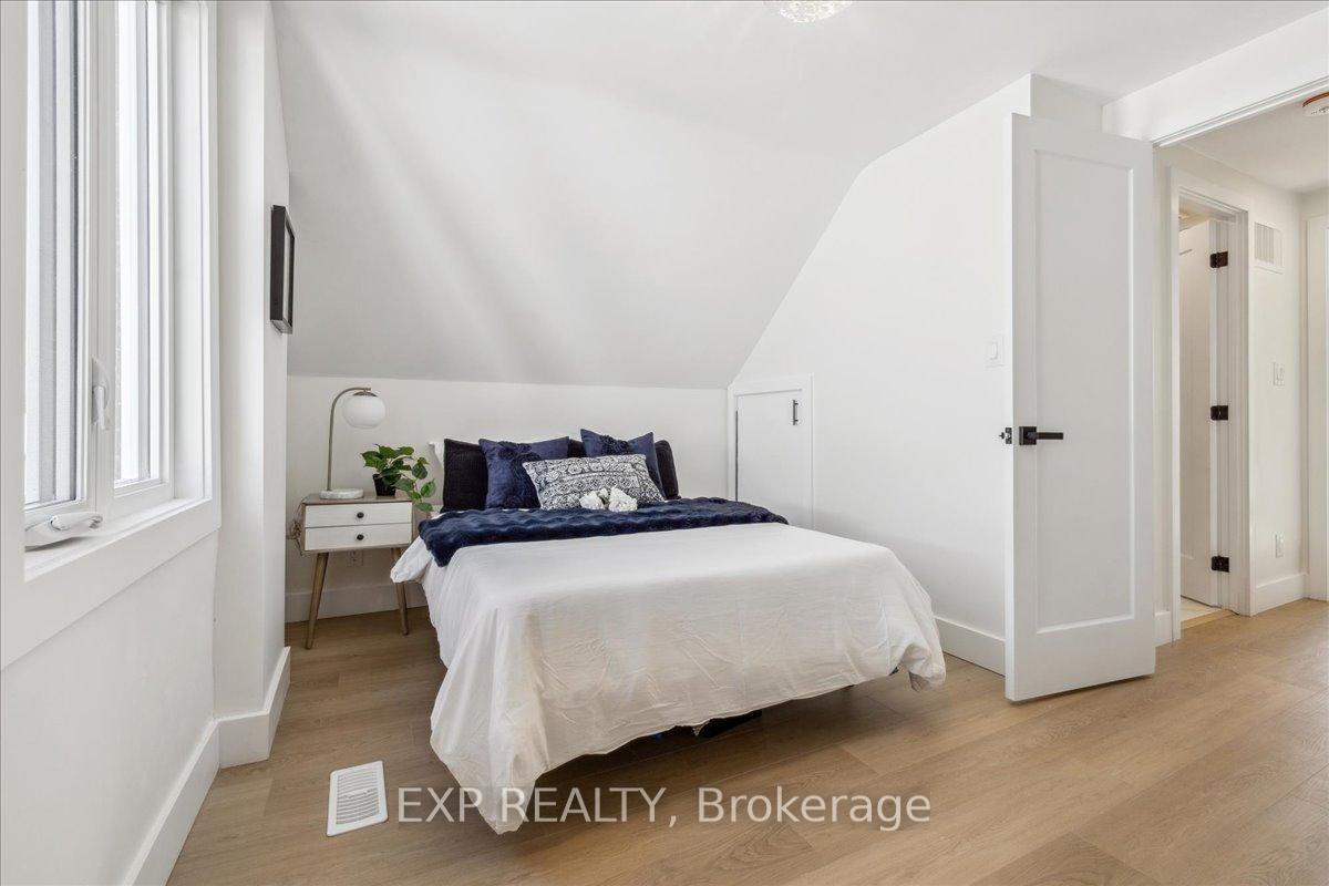 Photo 15 of 98 East 37th Street, Hamilton, Raleigh — HOMEH