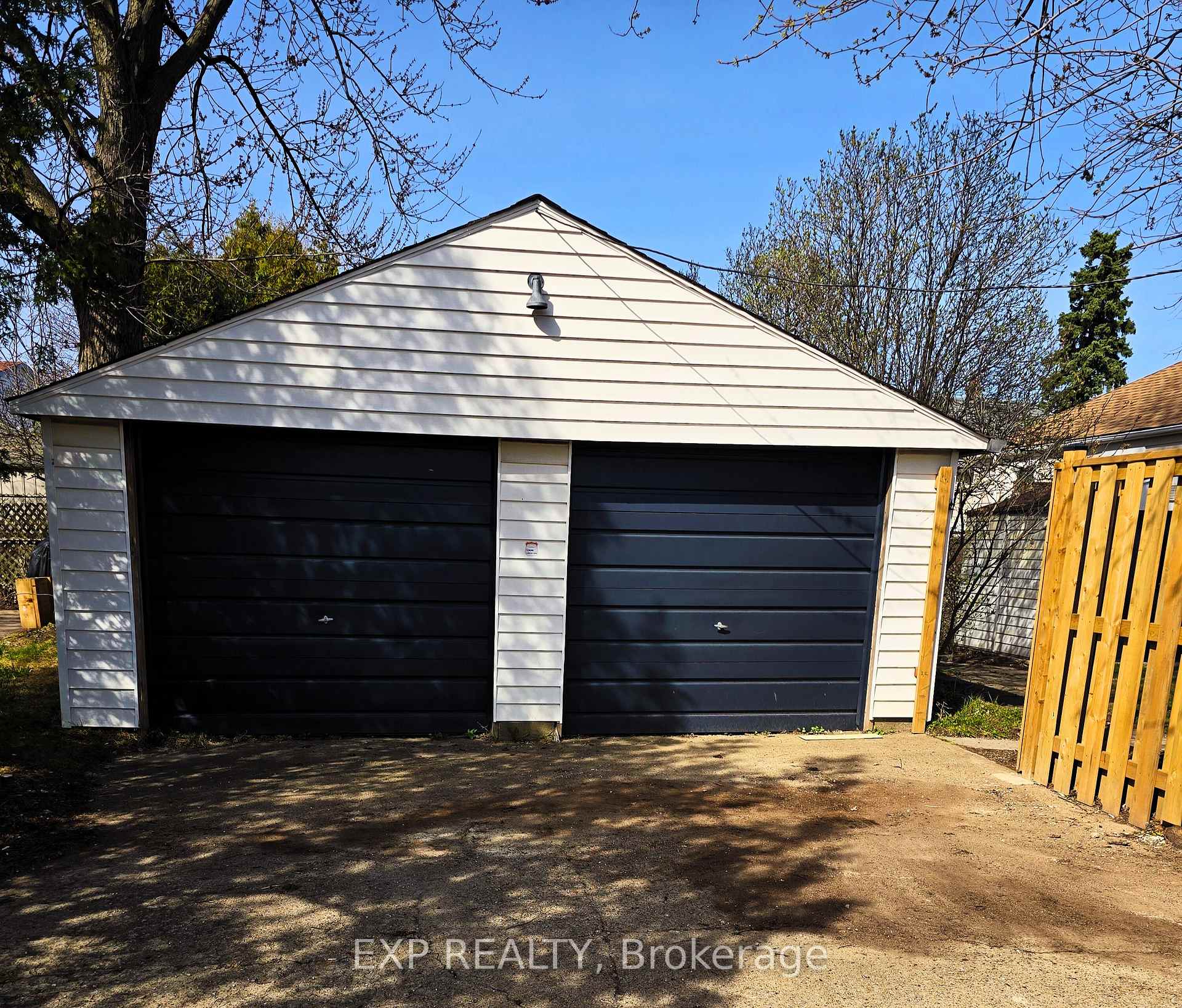 Photo 28 of 98 East 37th Street, Hamilton, Raleigh — HOMEH