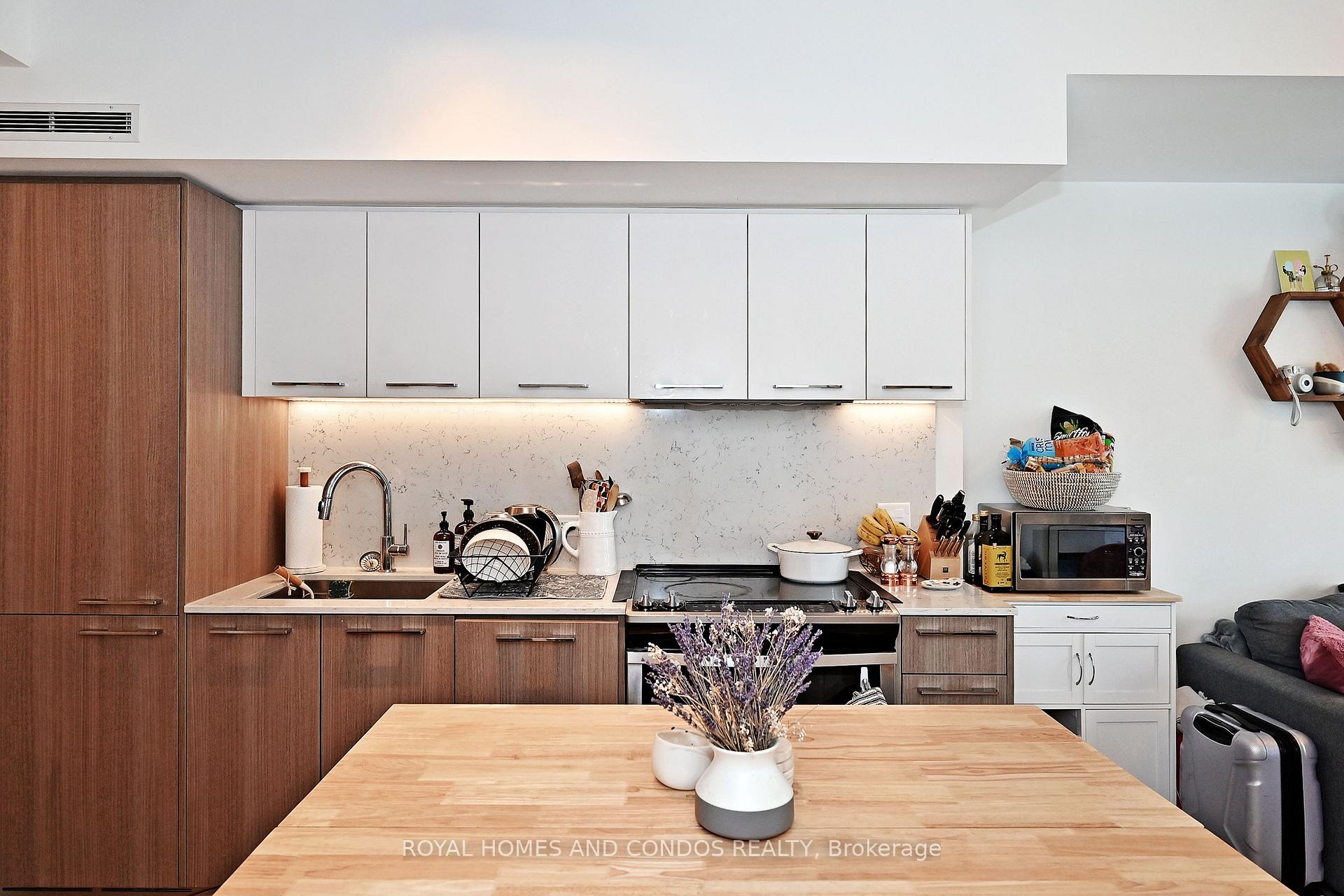 Photo 6 of Unit 1211, 15 Baseball Place, Toronto, South Riverdale — HOMEH