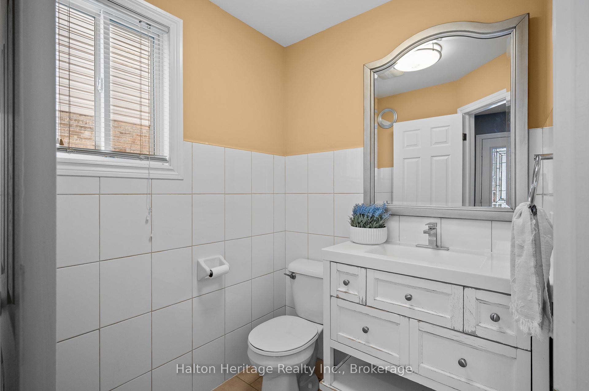 Photo 4 of 100 Thames Way, Hamilton, Mount Hope — HOMEH