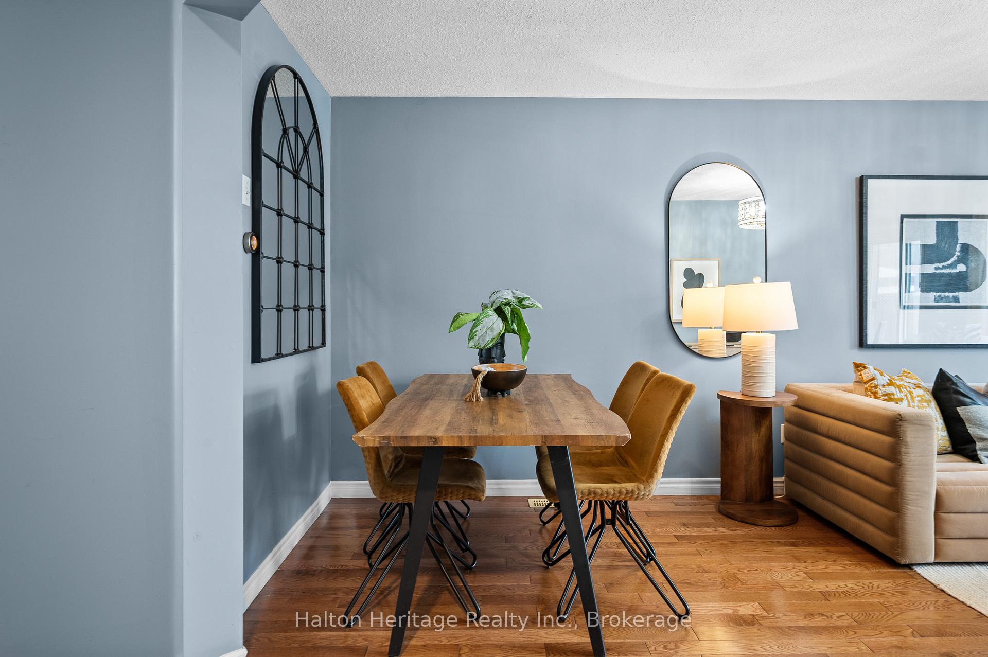 Photo 10 of 100 Thames Way, Hamilton, Mount Hope — HOMEH