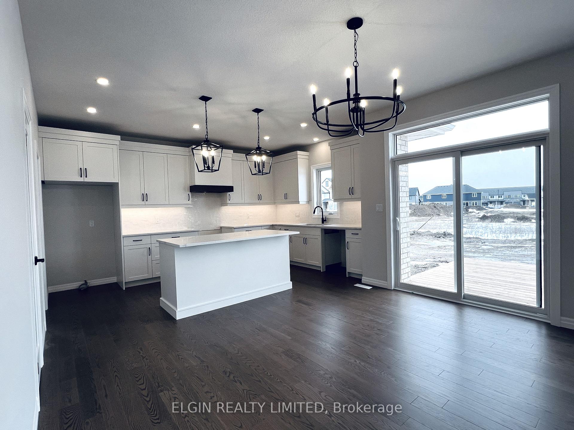 Photo 10 of 6 Hartland Circle, St. Thomas — HOMEH