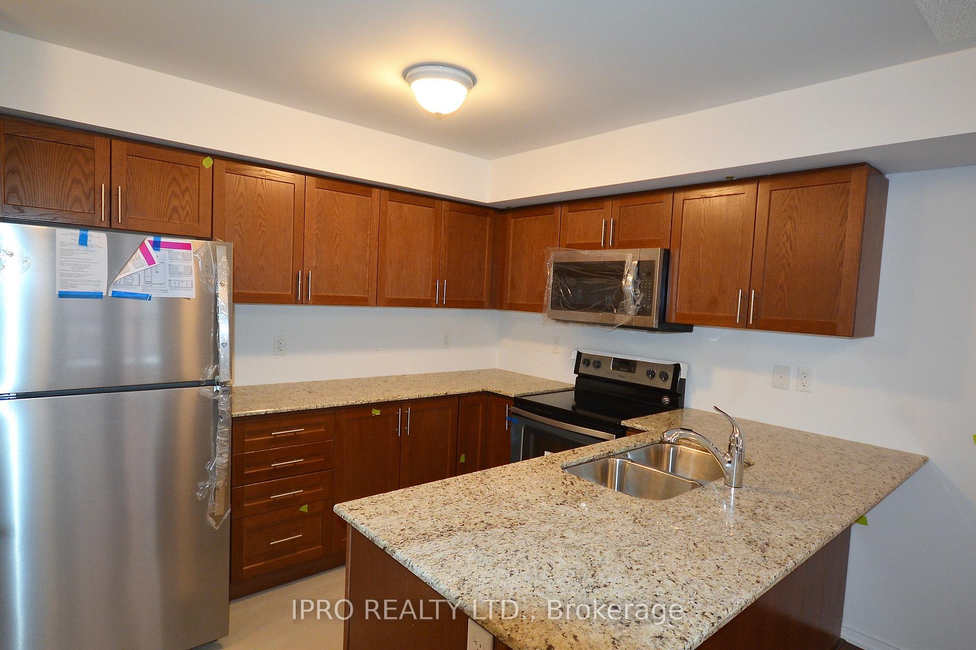 Photo 6 of Unit #10, 2472 Post Road, Oakville, River Oaks — HOMEH