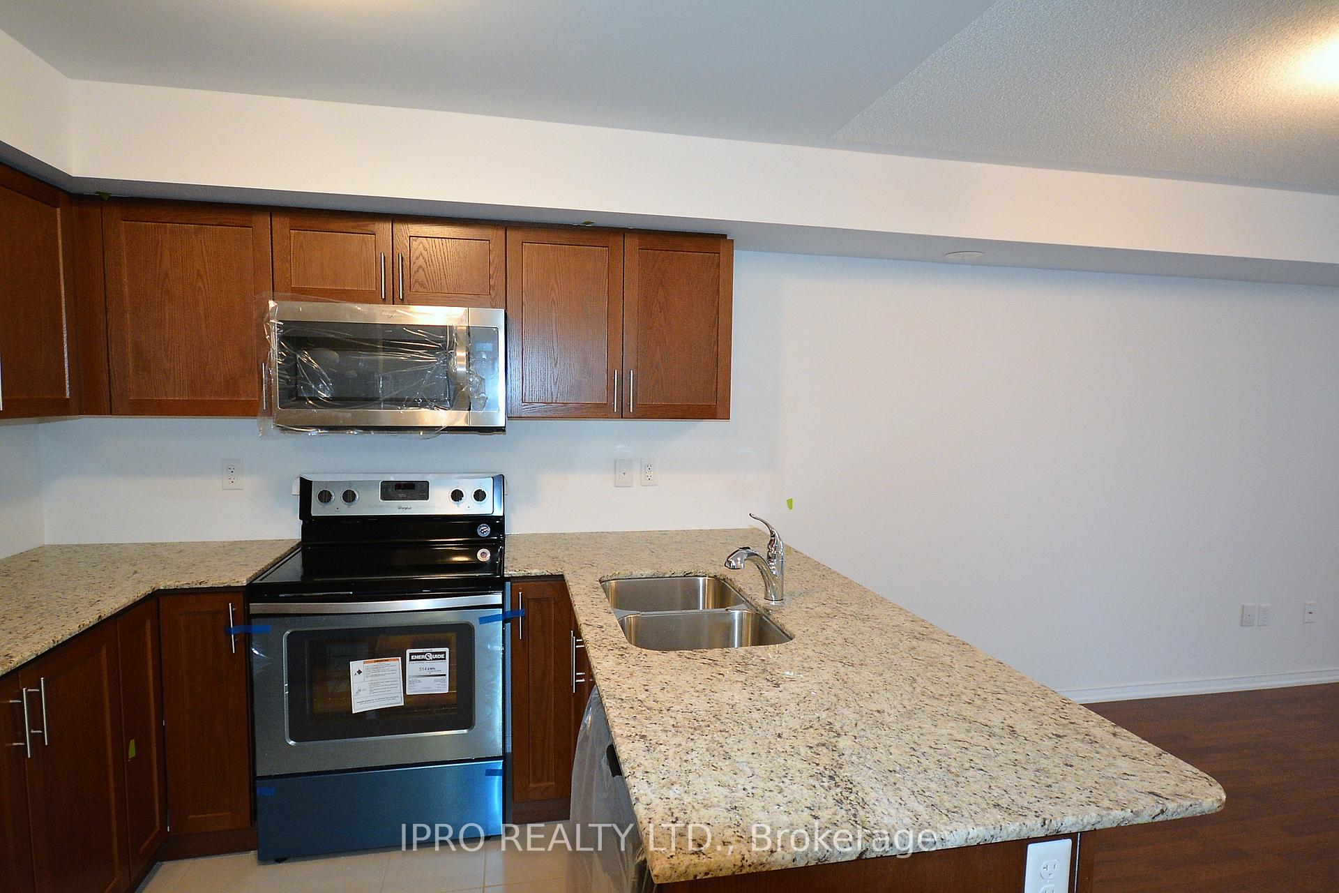 Photo 7 of Unit #10, 2472 Post Road, Oakville, River Oaks — HOMEH