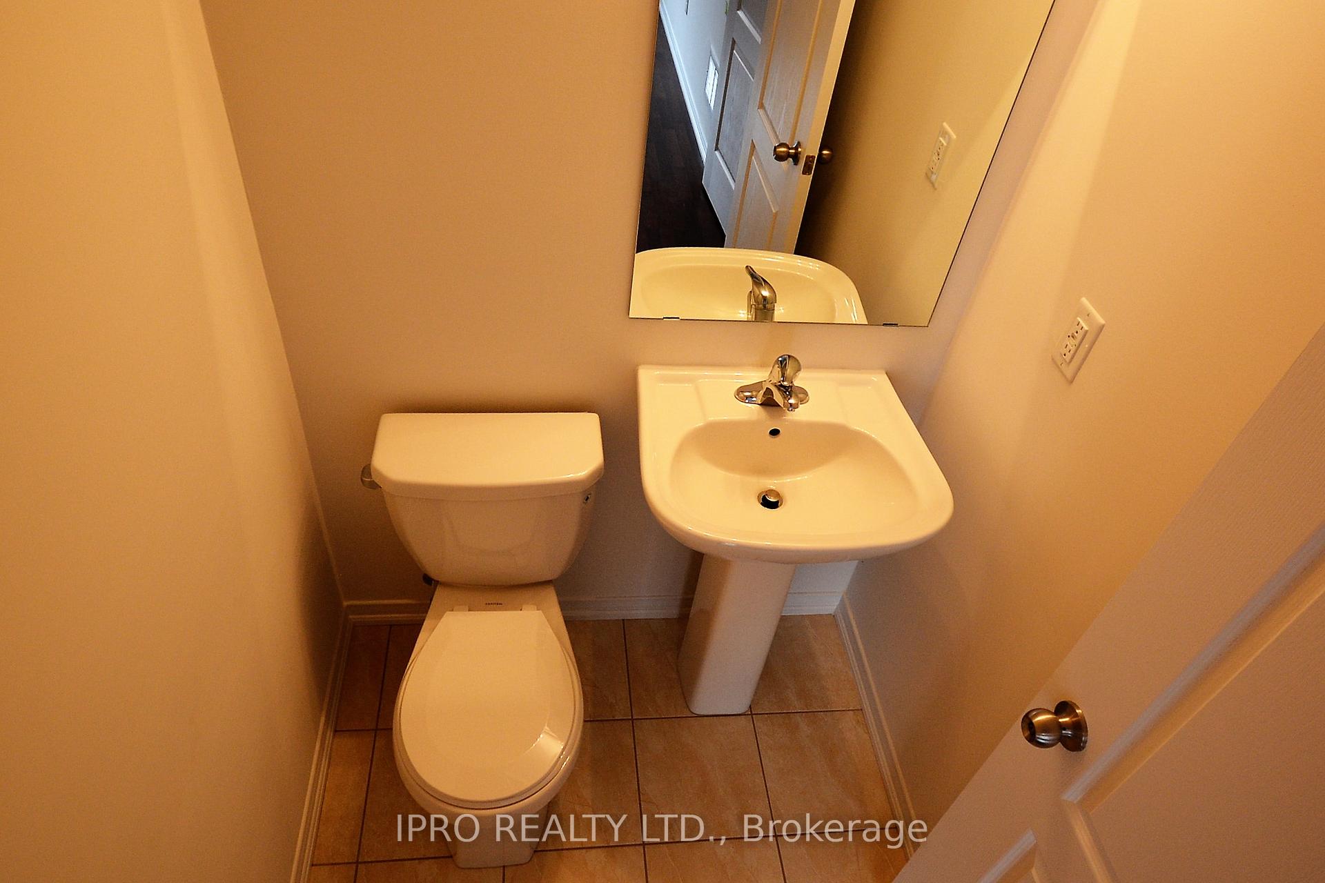 Photo 10 of Unit #10, 2472 Post Road, Oakville, River Oaks — HOMEH