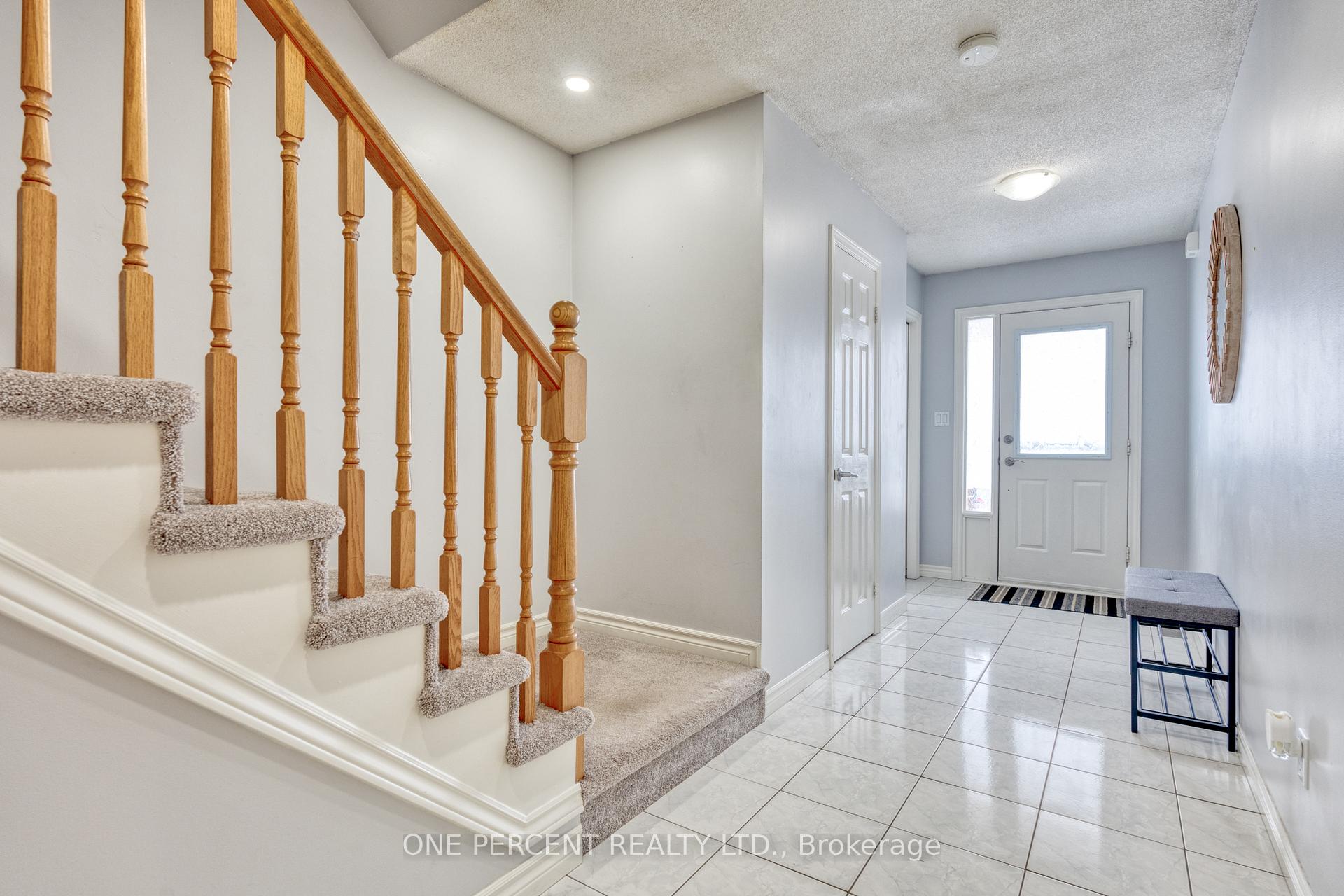 Photo 3 of 139 Essling Avenue, Hamilton, Barnstown — HOMEH