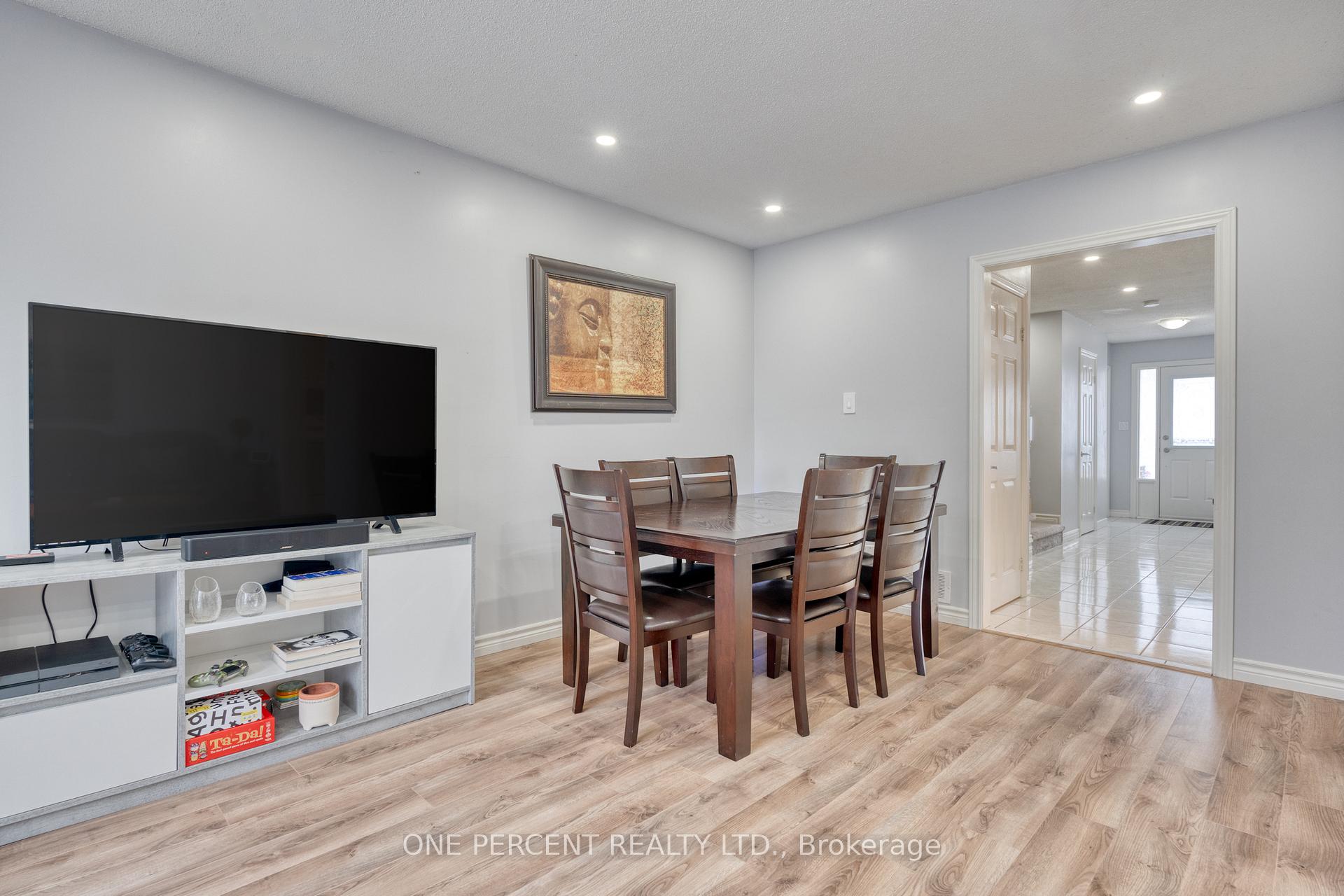 Photo 12 of 139 Essling Avenue, Hamilton, Barnstown — HOMEH