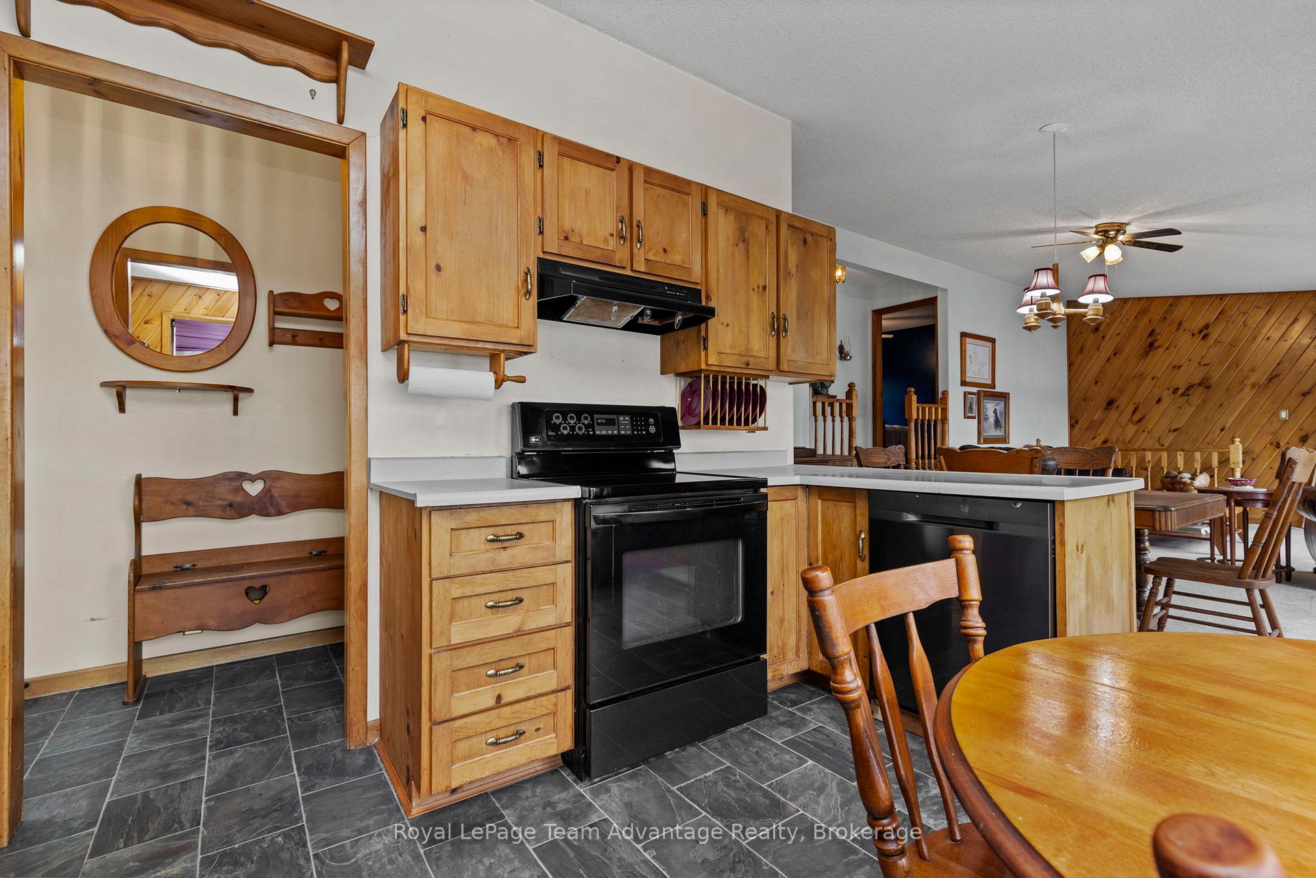 Photo 25 of 9 Smithpine Crescent, McKellar — HOMEH