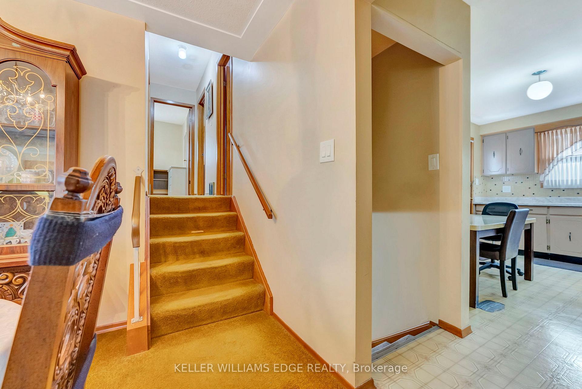 Photo 16 of 33 Lynwood Drive, Hamilton, Stoney Creek — HOMEH