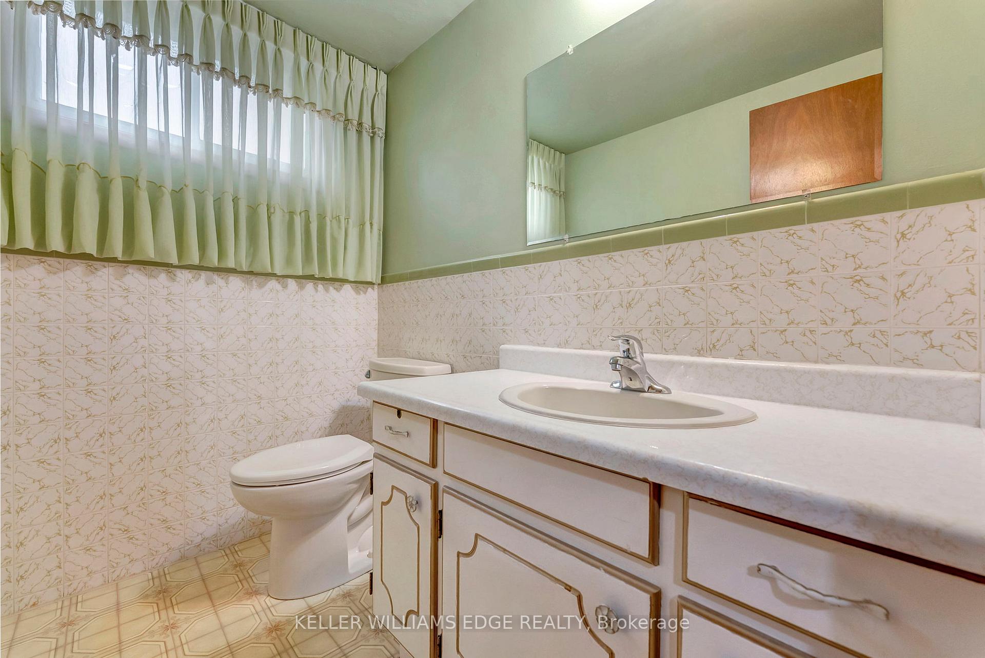 Photo 22 of 33 Lynwood Drive, Hamilton, Stoney Creek — HOMEH