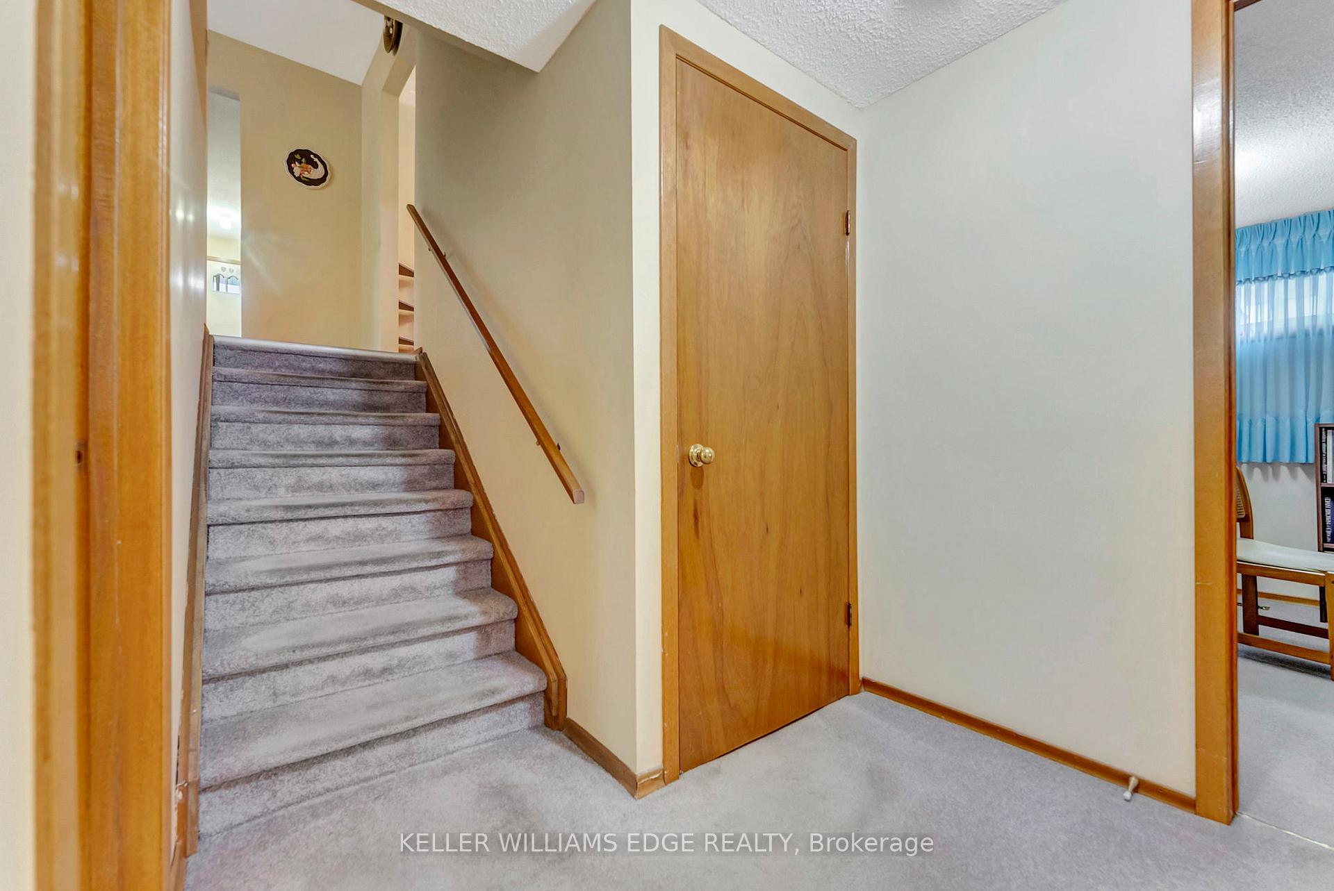 Photo 25 of 33 Lynwood Drive, Hamilton, Stoney Creek — HOMEH