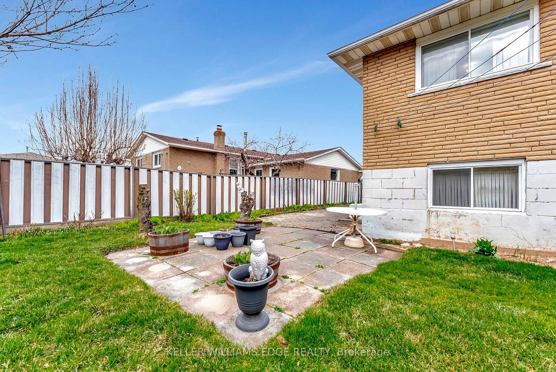 Photo 37 of 33 Lynwood Drive, Hamilton, Stoney Creek — HOMEH