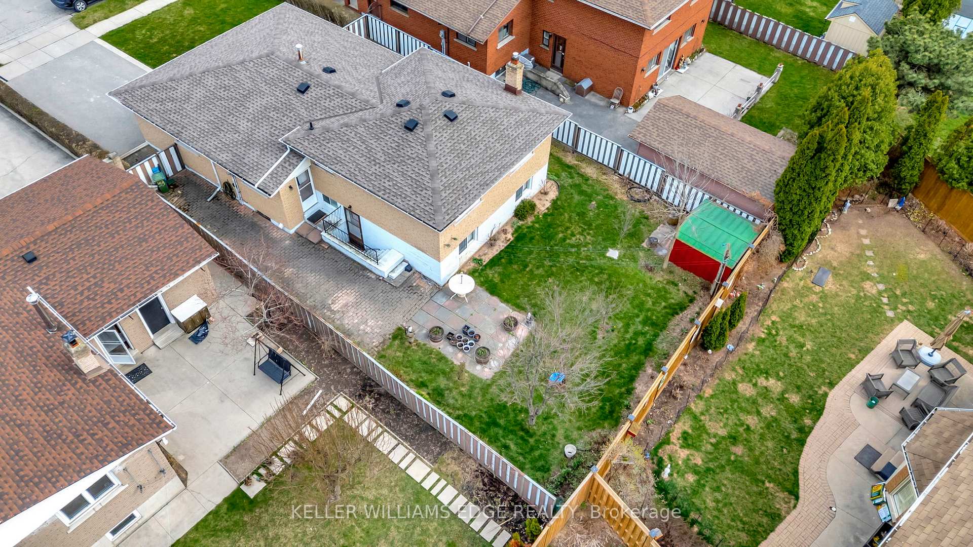 Photo 41 of 33 Lynwood Drive, Hamilton, Stoney Creek — HOMEH