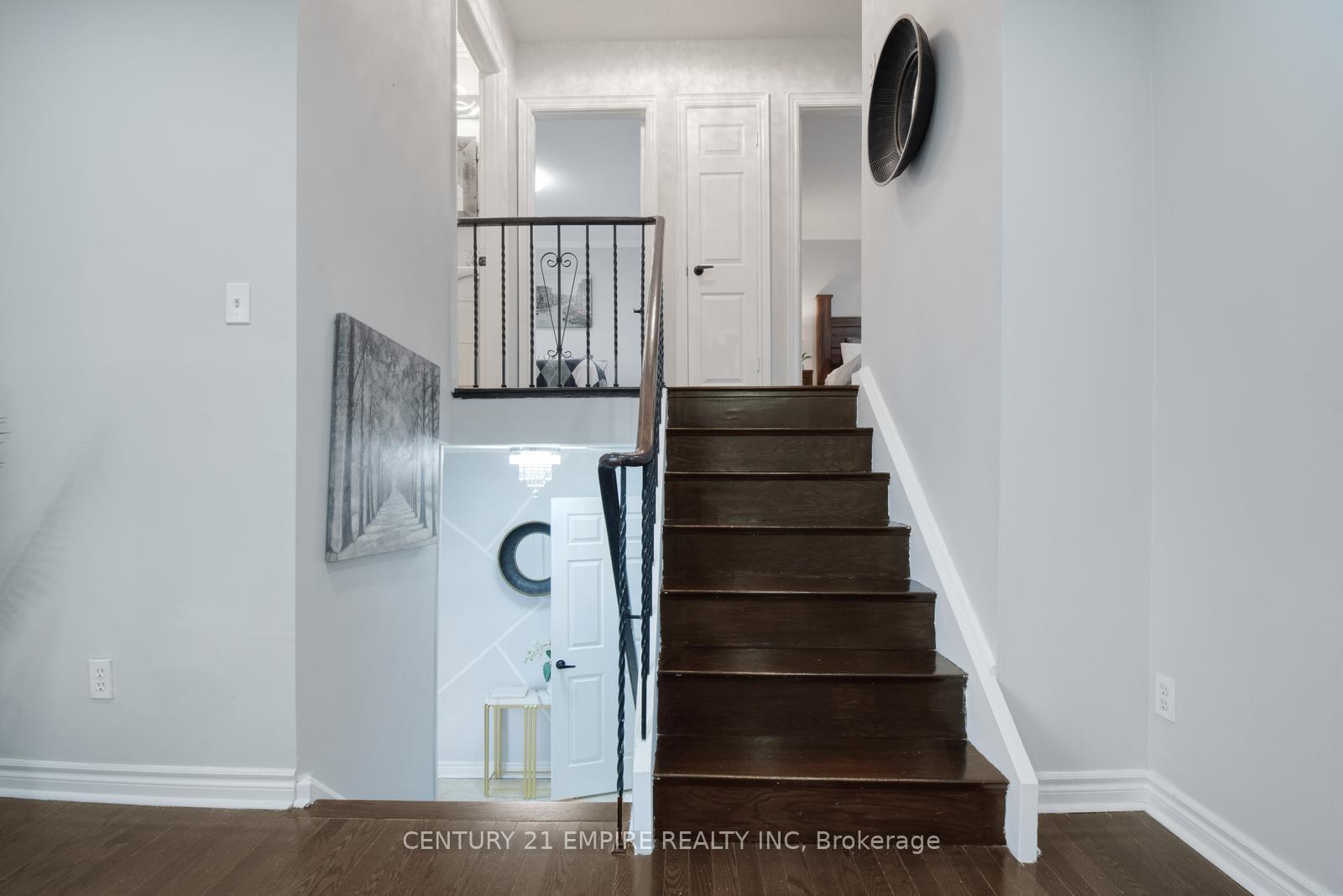 Photo 18 of 29 Flowertown Avenue, Brampton, Northwood Park — HOMEH