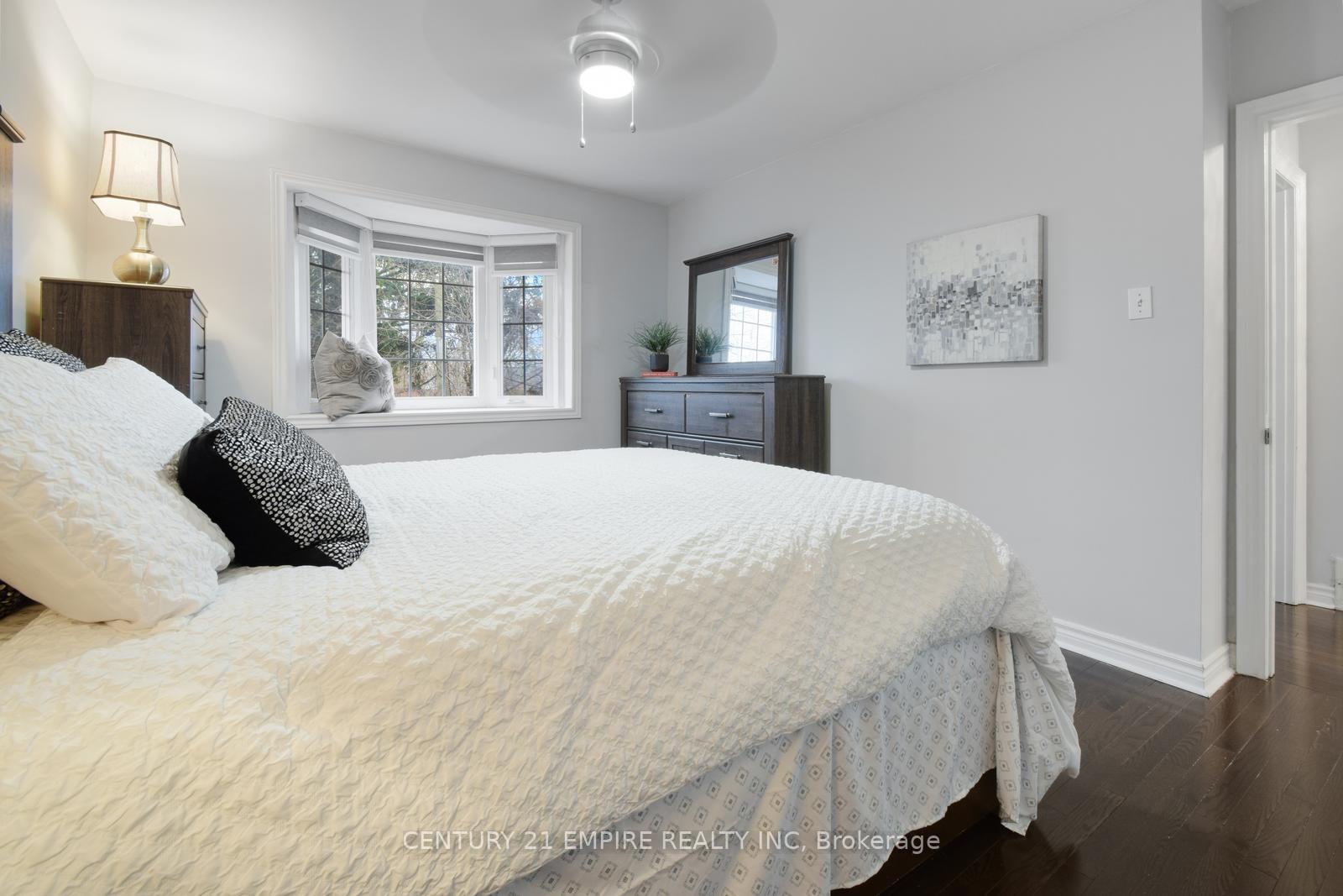Photo 23 of 29 Flowertown Avenue, Brampton, Northwood Park — HOMEH