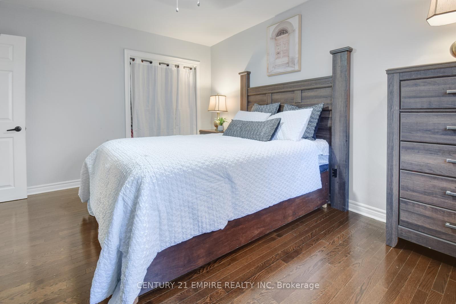 Photo 25 of 29 Flowertown Avenue, Brampton, Northwood Park — HOMEH