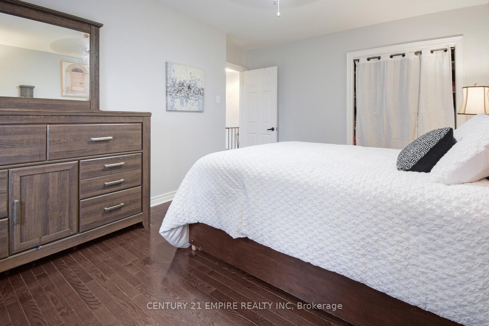 Photo 26 of 29 Flowertown Avenue, Brampton, Northwood Park — HOMEH