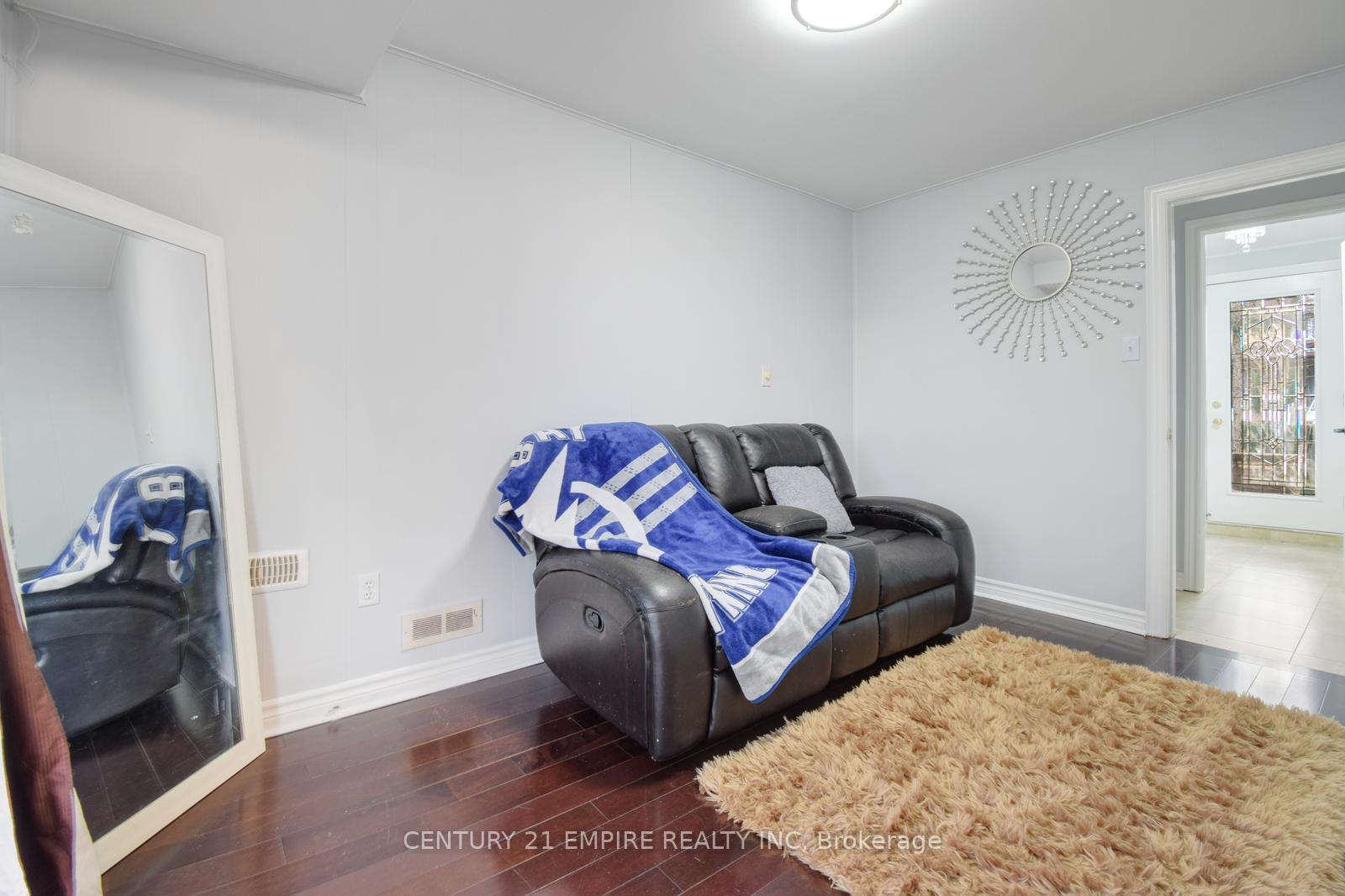 Photo 33 of 29 Flowertown Avenue, Brampton, Northwood Park — HOMEH