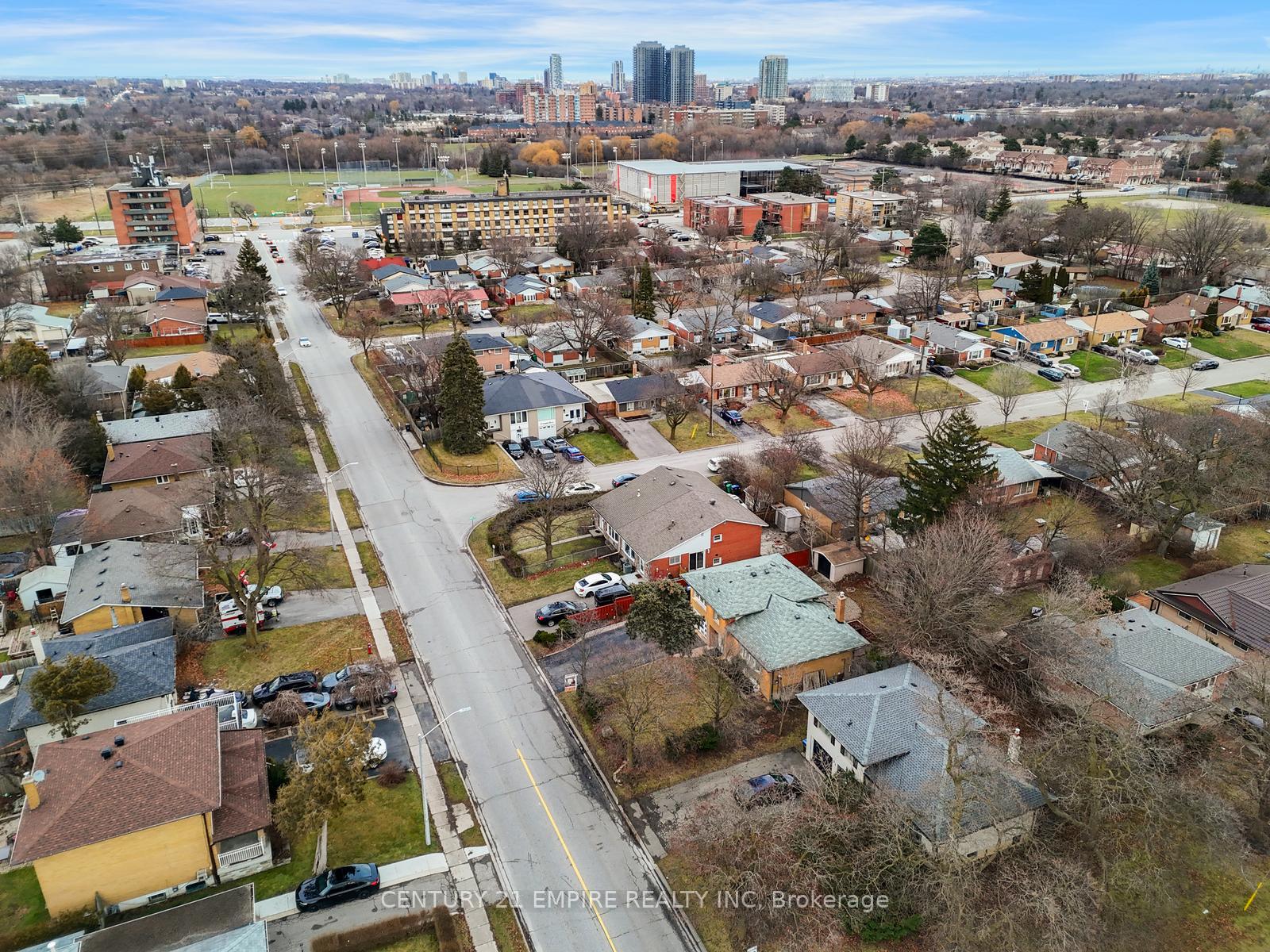 Photo 42 of 29 Flowertown Avenue, Brampton, Northwood Park — HOMEH