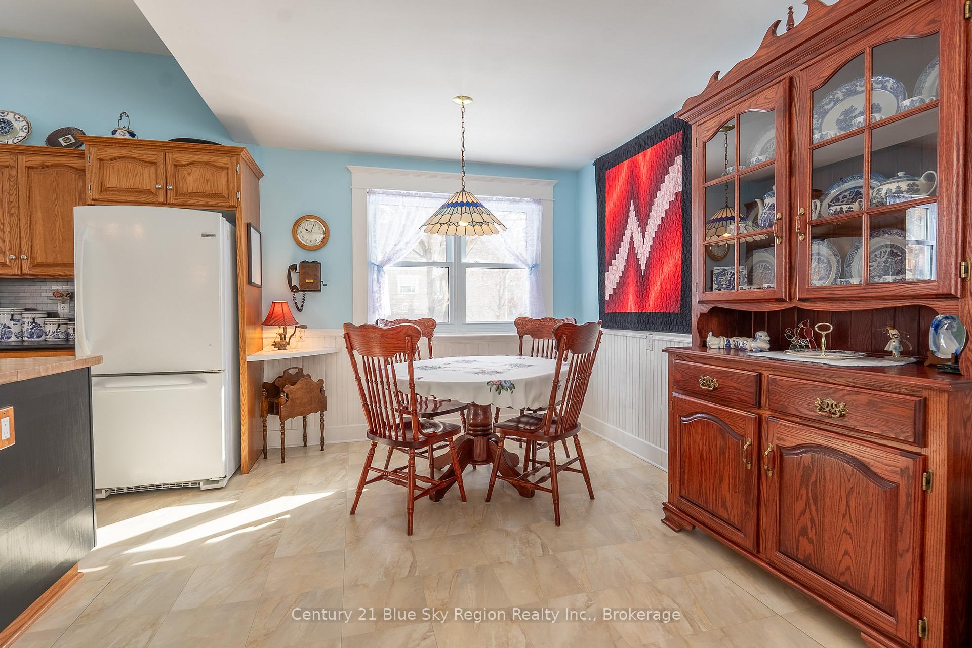 Photo 7 of 262 Edward Street, Powassan — HOMEH