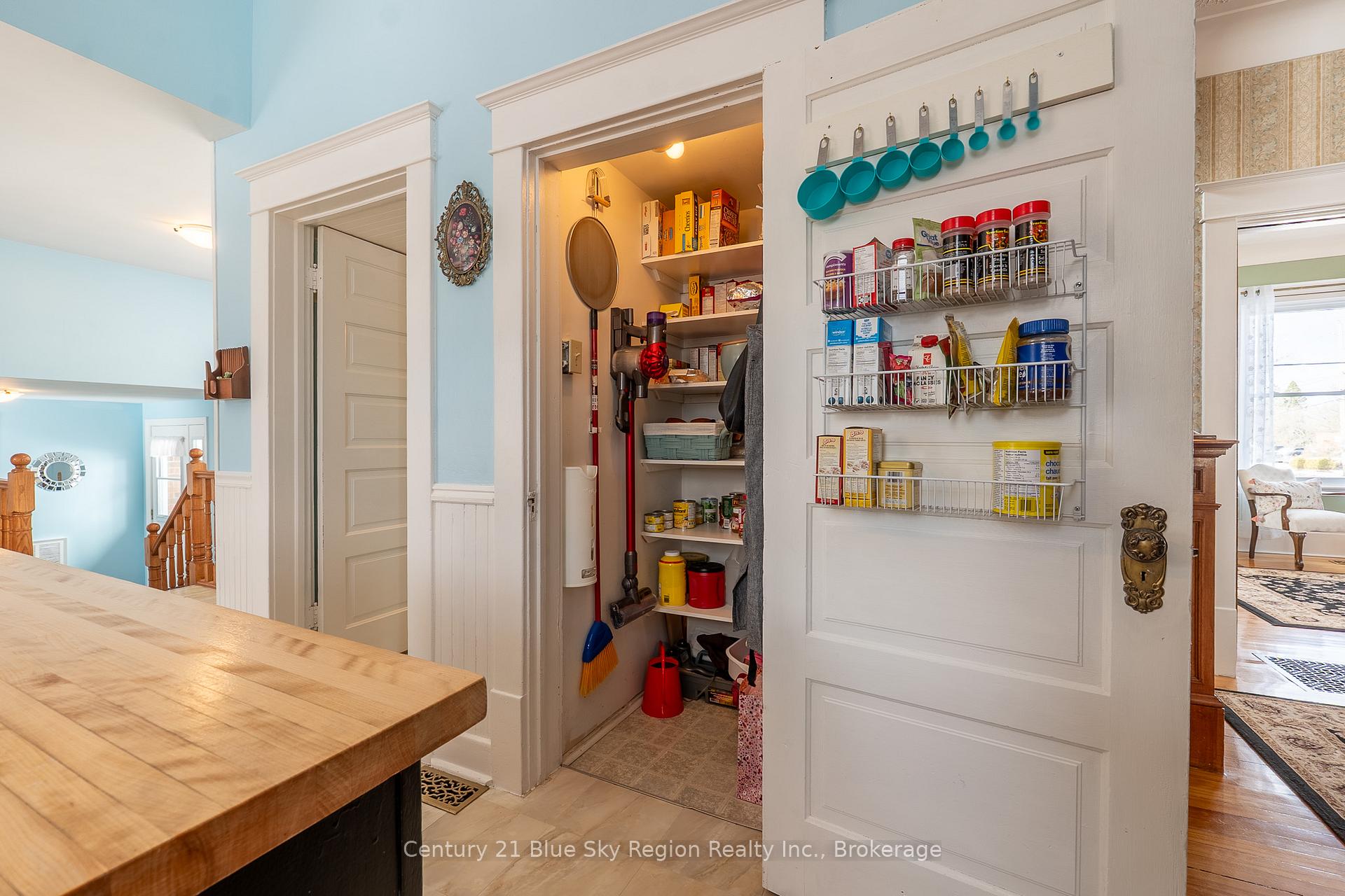 Photo 10 of 262 Edward Street, Powassan — HOMEH