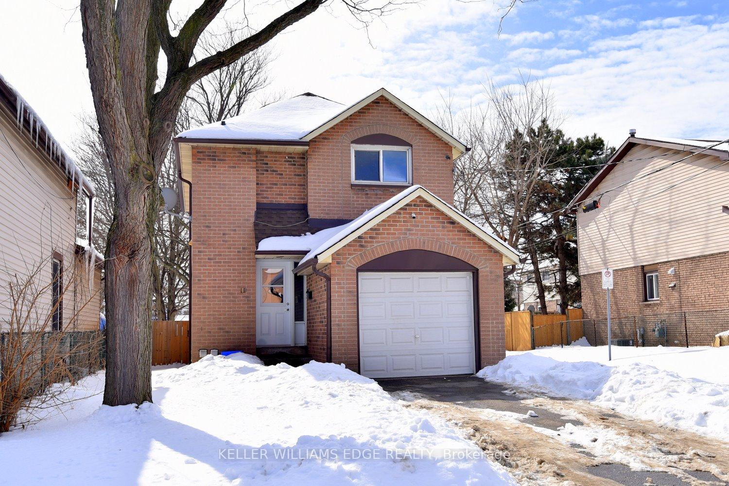 Photo 1 of 16 Simcoe Street E, Hamilton, North End — HOMEH