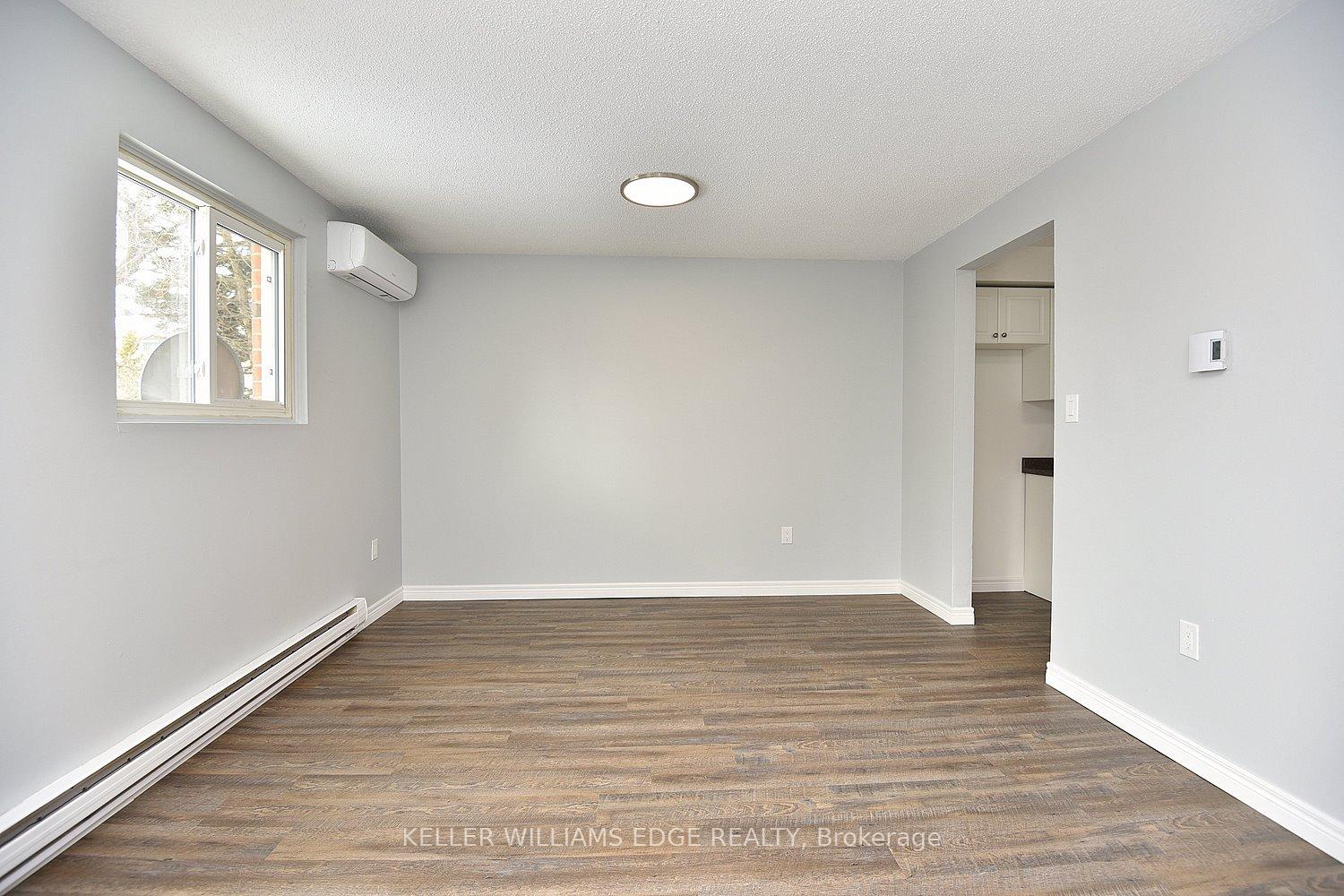 Photo 13 of 16 Simcoe Street E, Hamilton, North End — HOMEH