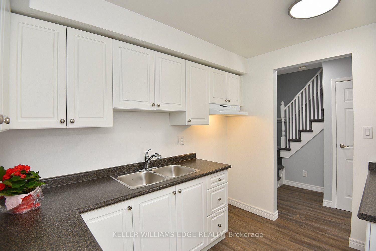 Photo 16 of 16 Simcoe Street E, Hamilton, North End — HOMEH