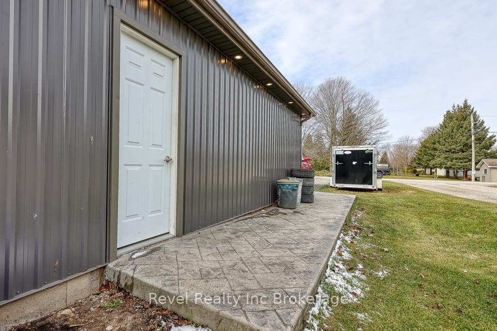 Photo 8 of 11776 Tracey Street, Malahide, Springfield — HOMEH