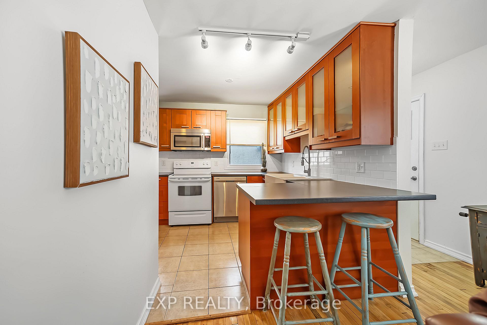 Photo 14 of 215 North Street, Stirling-Rawdon, Stirling Ward — HOMEH