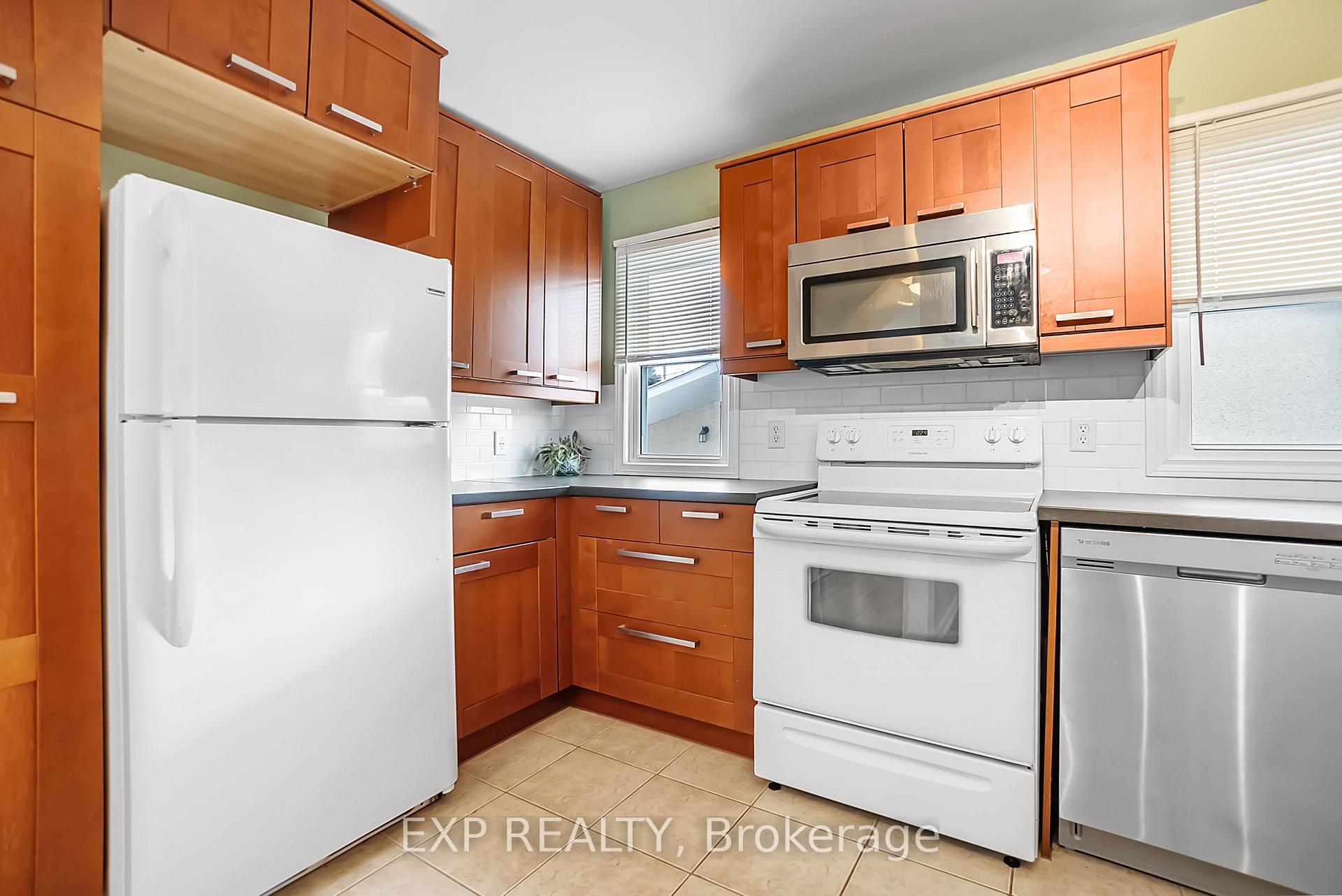 Photo 15 of 215 North Street, Stirling-Rawdon, Stirling Ward — HOMEH