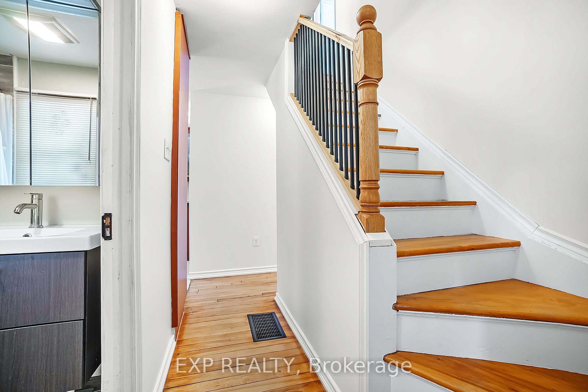 Photo 21 of 215 North Street, Stirling-Rawdon, Stirling Ward — HOMEH