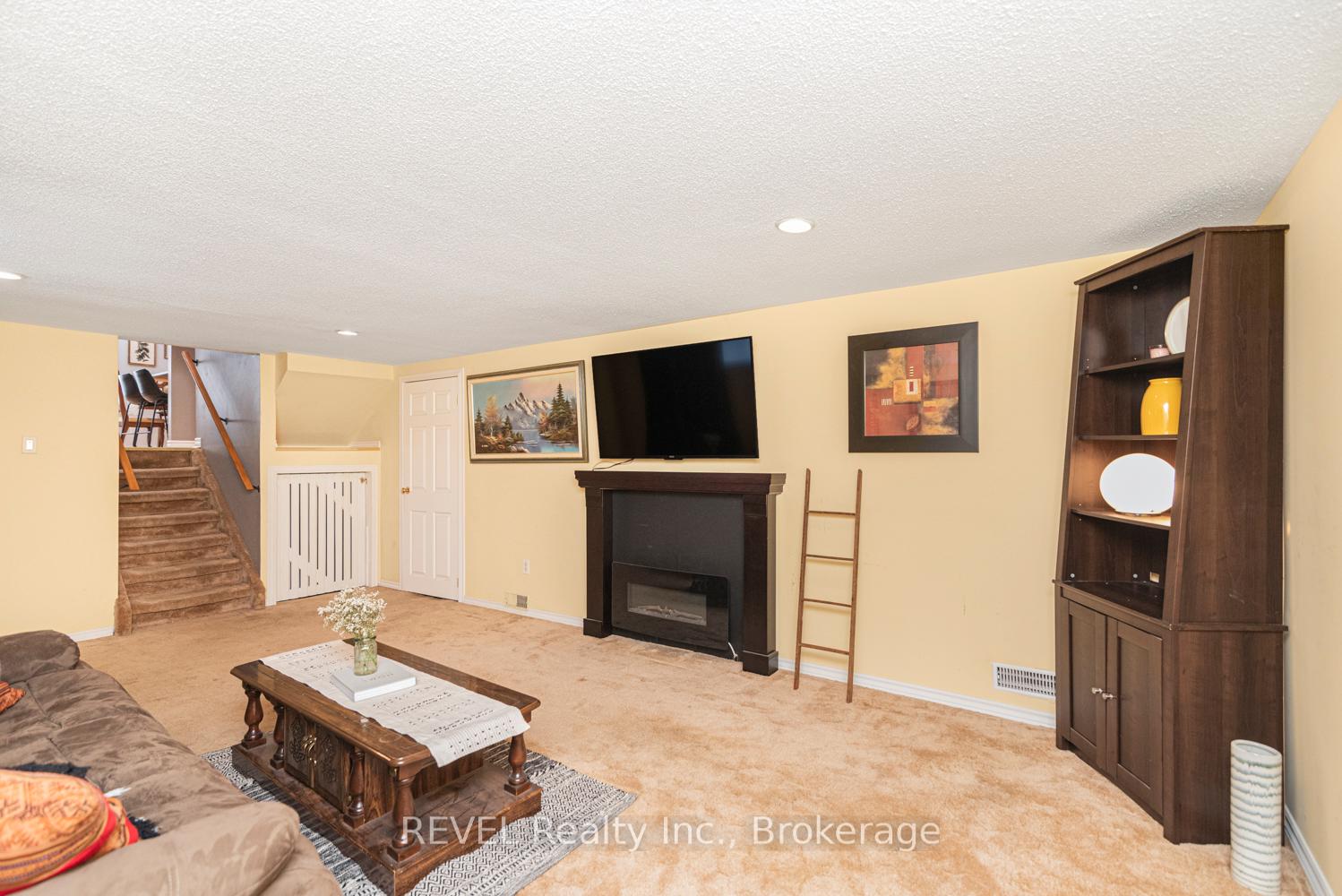 Photo 27 of 5 Arbutus Crescent, Hamilton, Stoney Creek Mountain — HOMEH