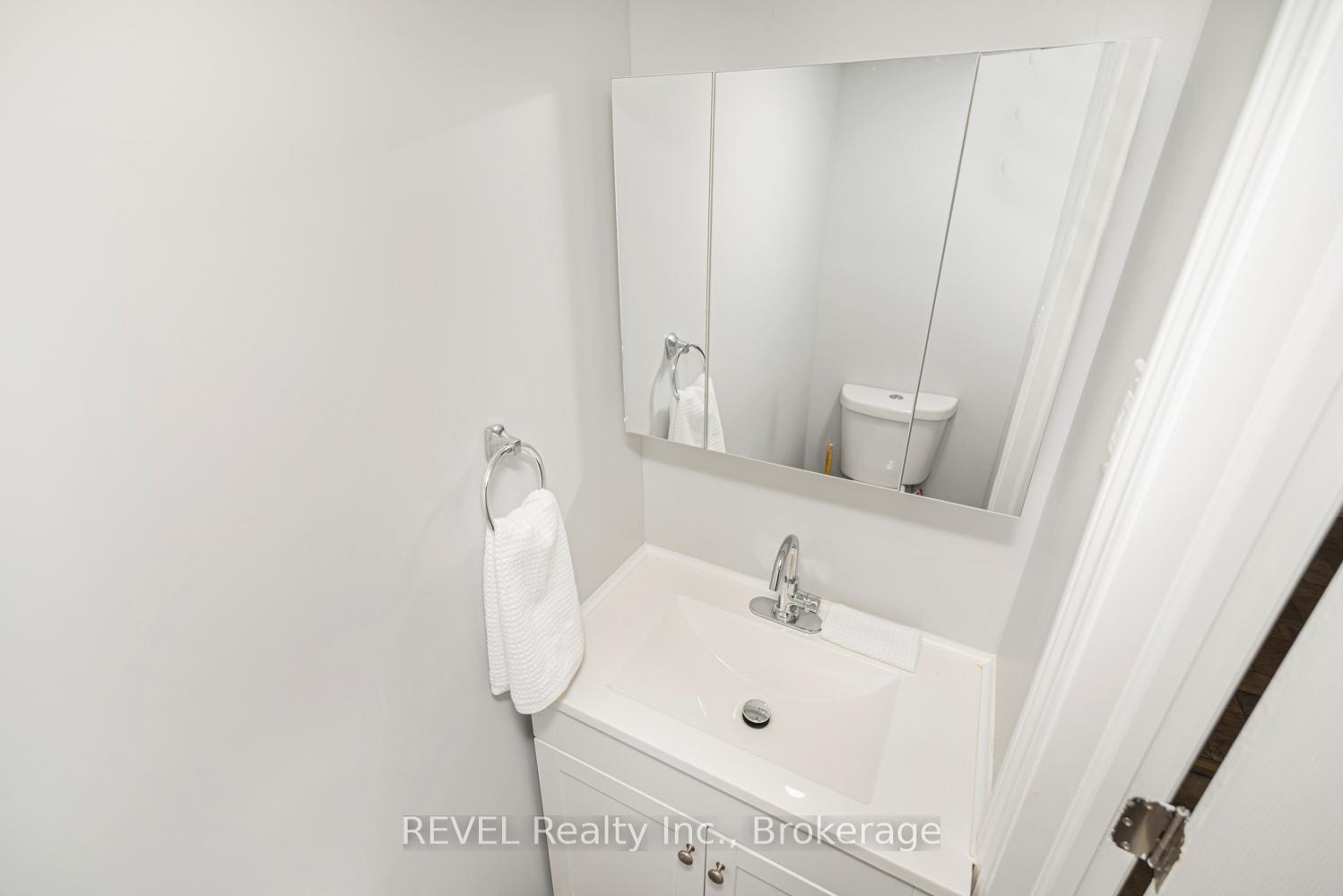 Photo 29 of 5 Arbutus Crescent, Hamilton, Stoney Creek Mountain — HOMEH