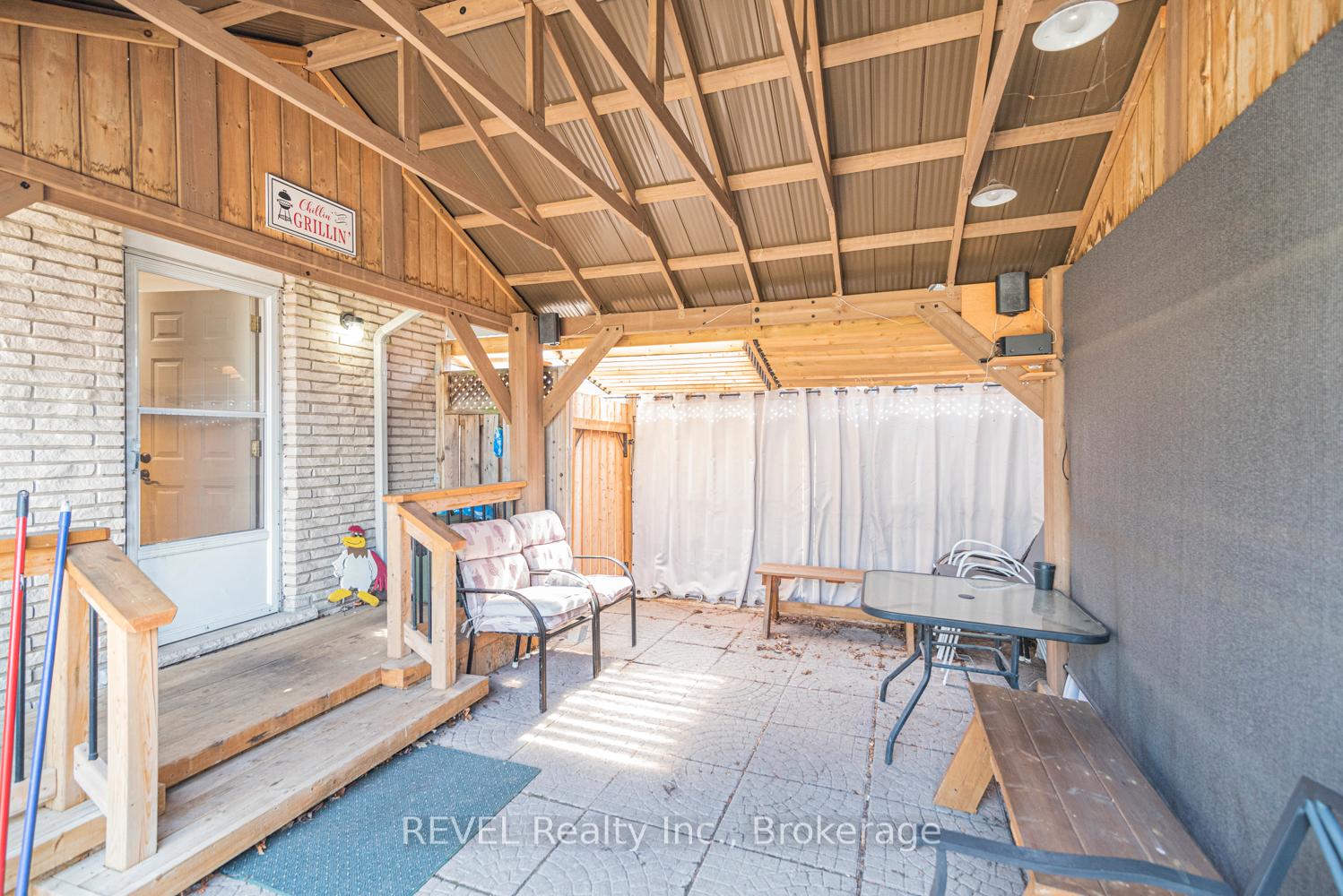 Photo 32 of 5 Arbutus Crescent, Hamilton, Stoney Creek Mountain — HOMEH