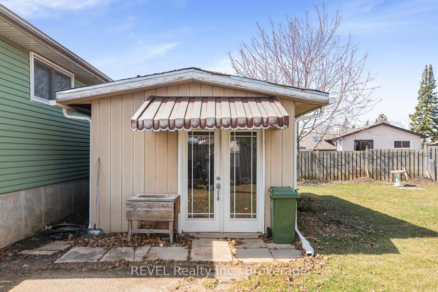Photo 35 of 5 Arbutus Crescent, Hamilton, Stoney Creek Mountain — HOMEH