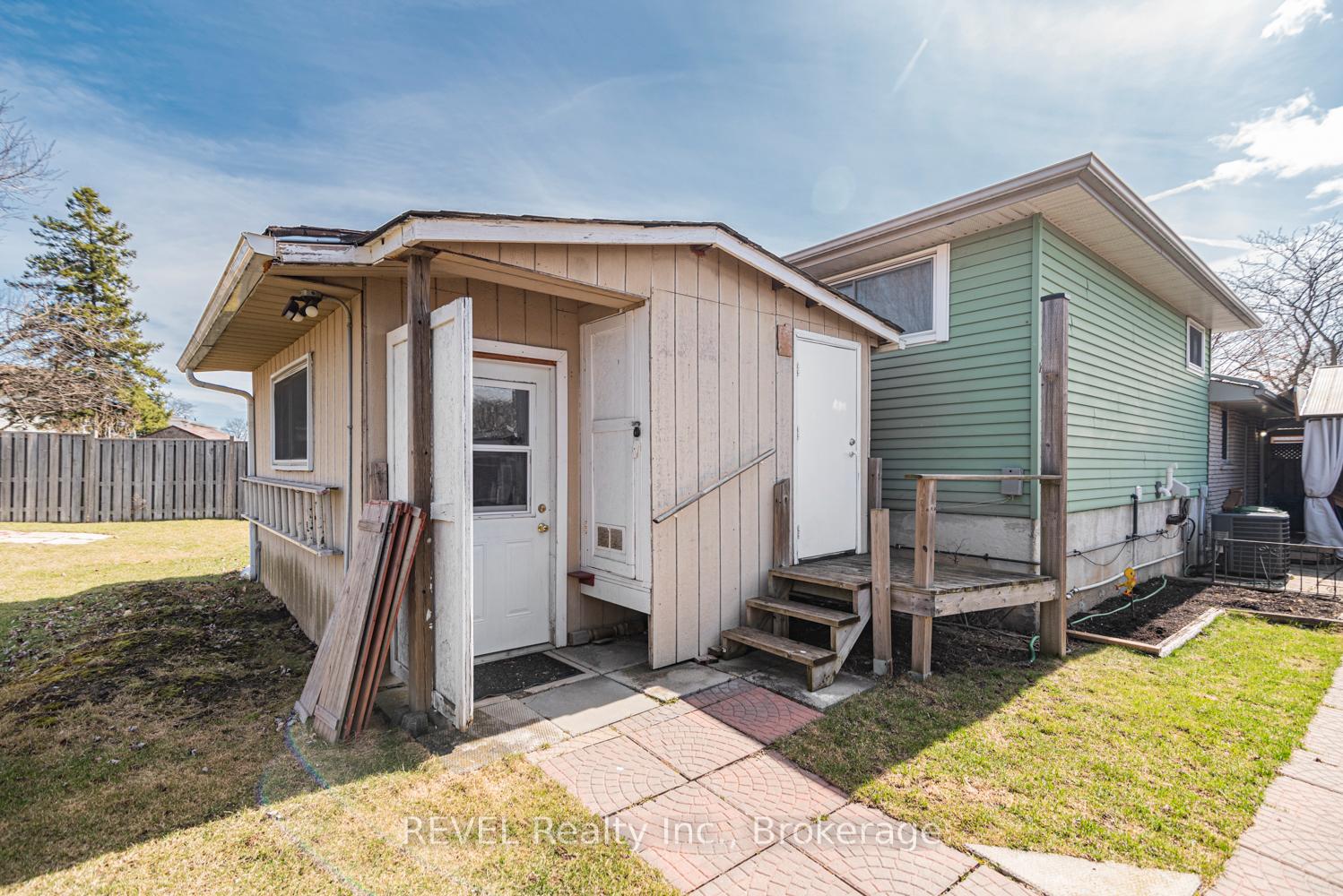 Photo 36 of 5 Arbutus Crescent, Hamilton, Stoney Creek Mountain — HOMEH