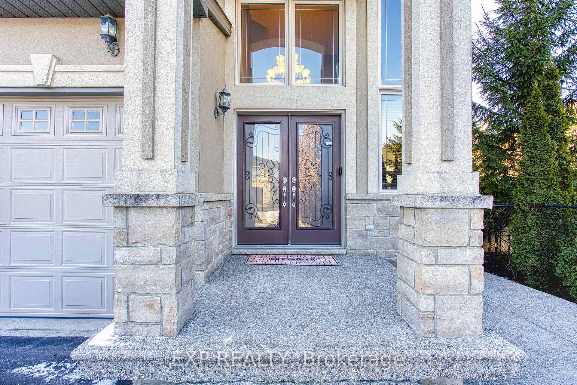 Photo 2 of 12 Sistine Court, Hamilton, Carpenter — HOMEH